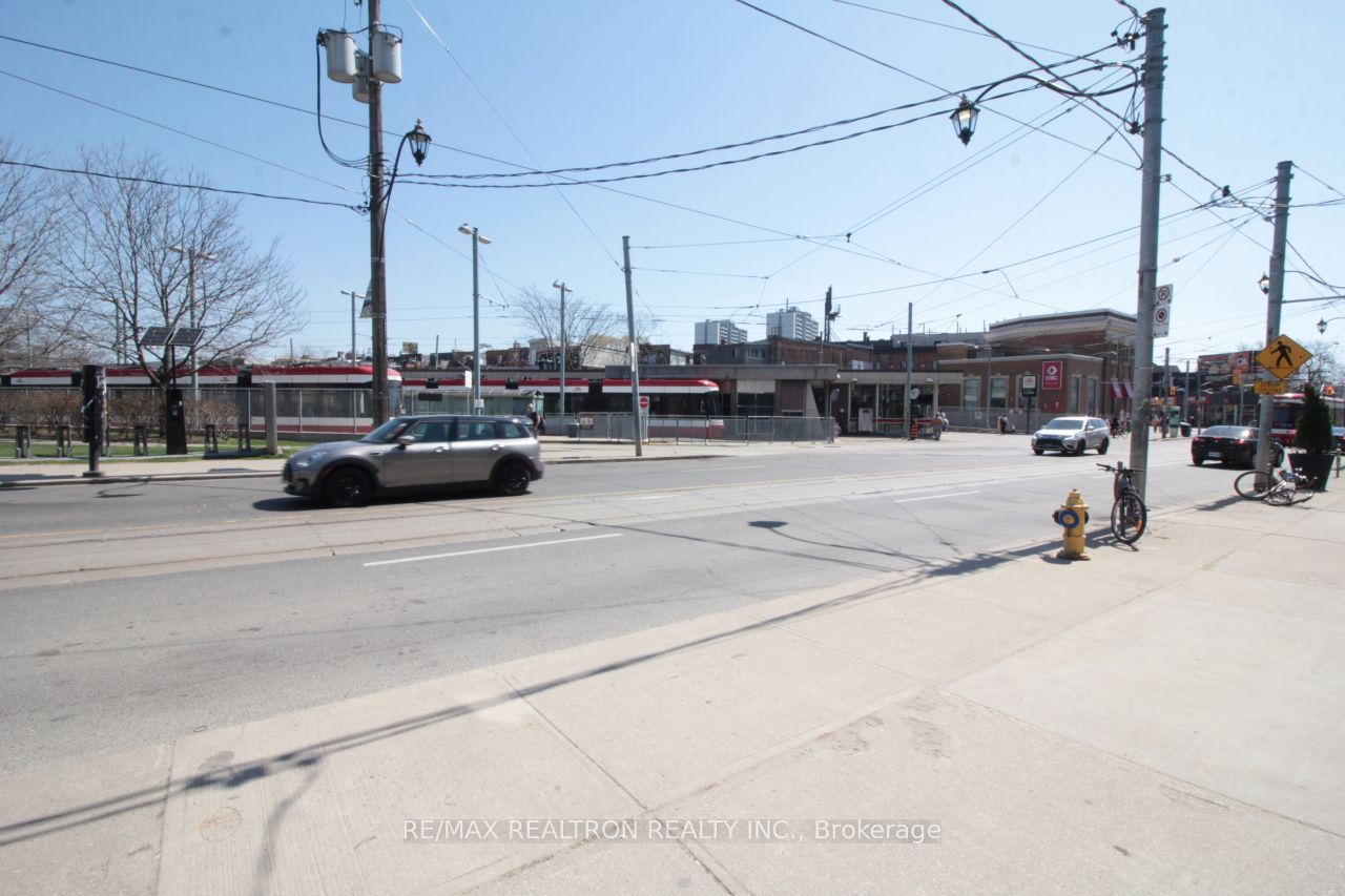 788 Broadview Avenue # A Property Photo 17