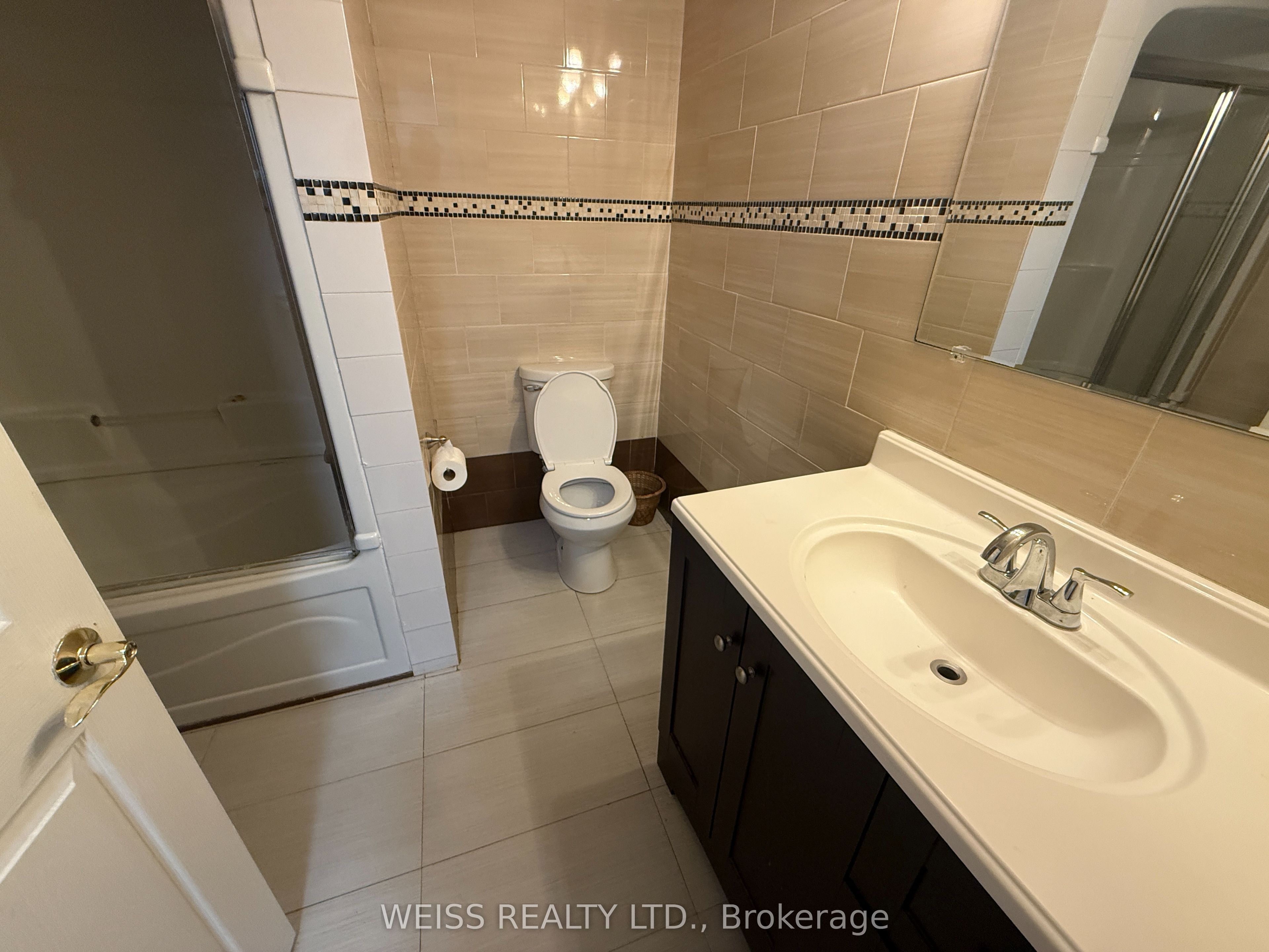 4063 Ellesmere Road Bsmt Property Photo 4