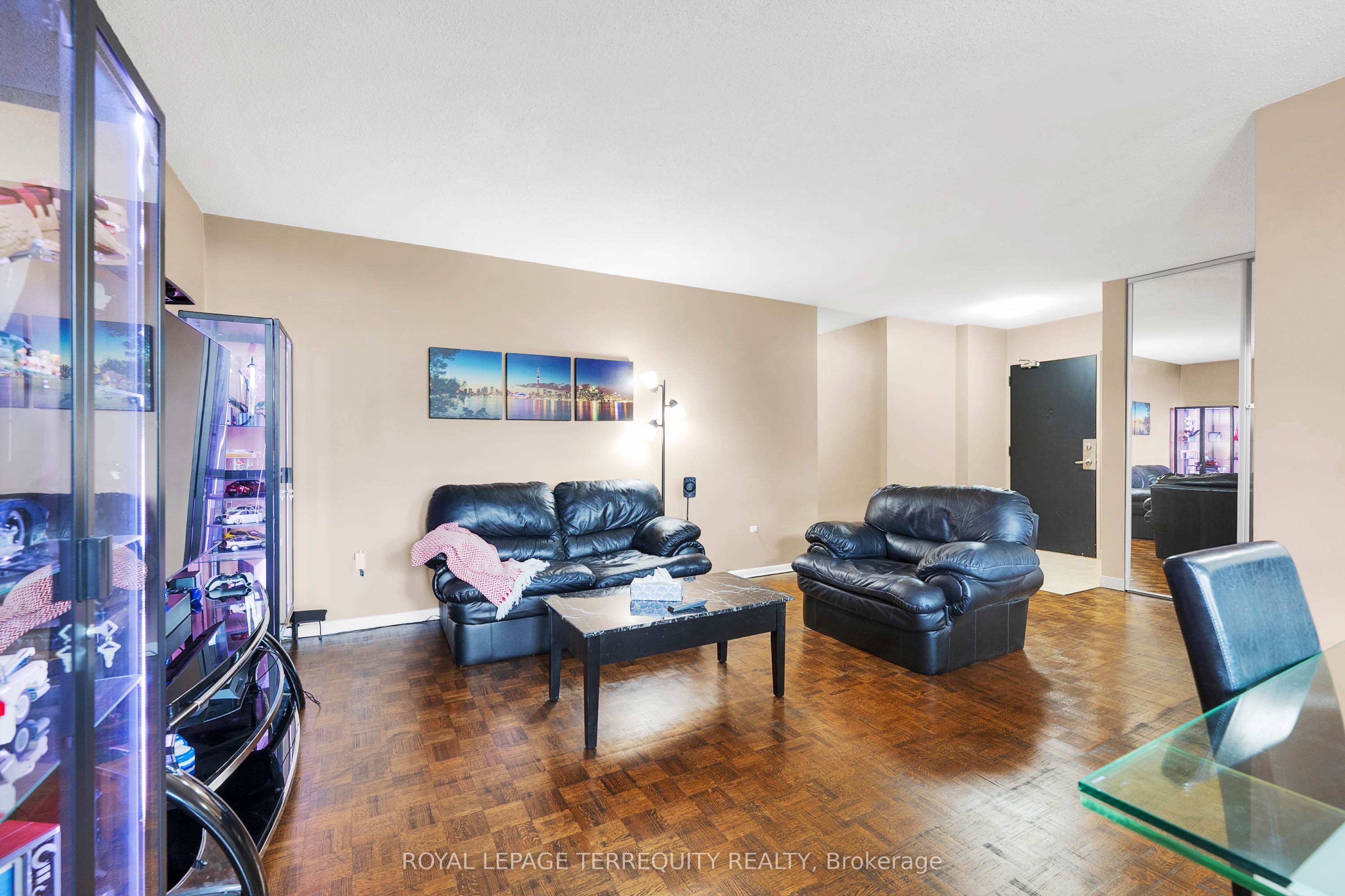 180 Markham Road 816 Property Photo 10