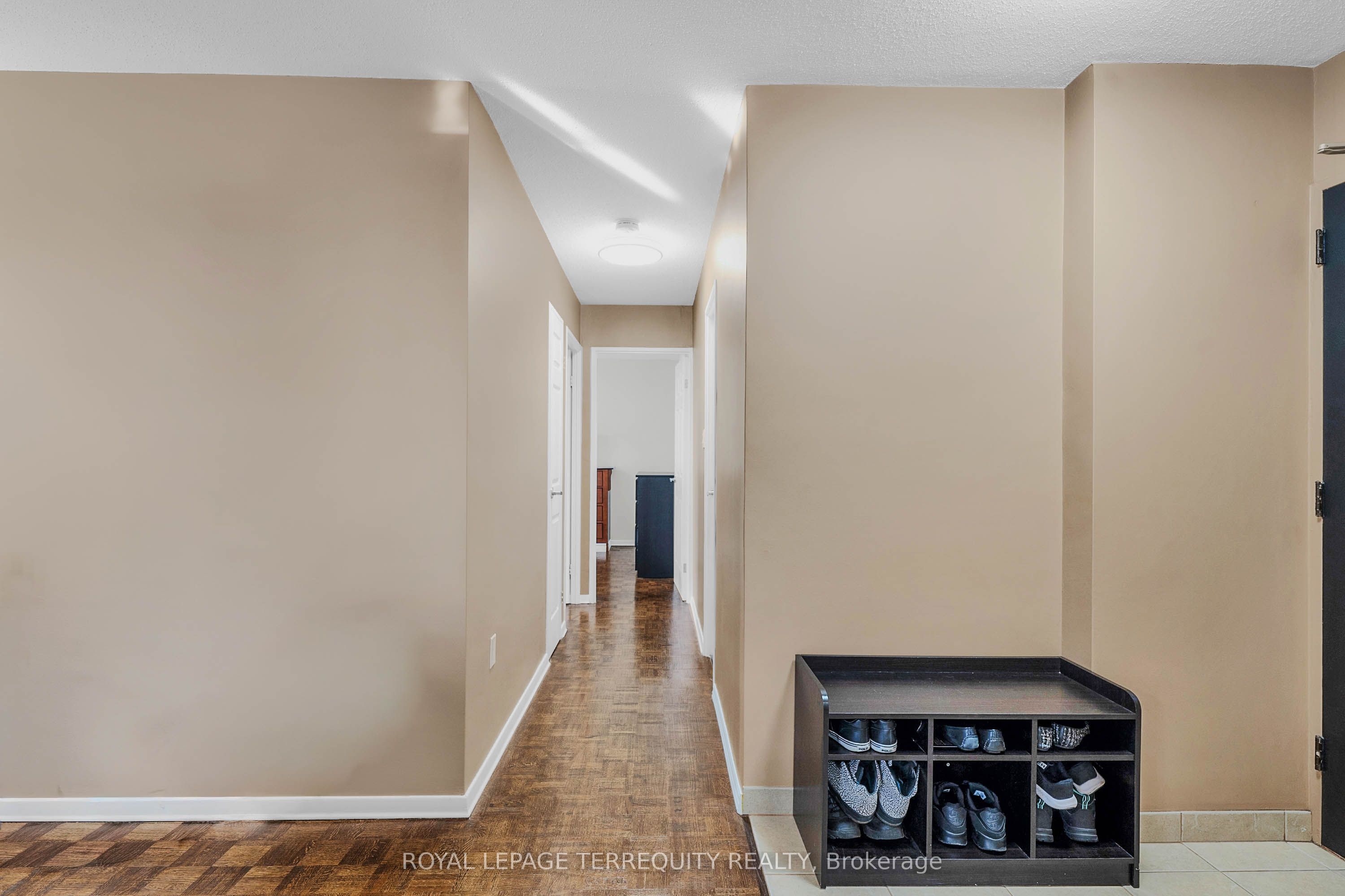 180 Markham Road 816 Property Photo 16