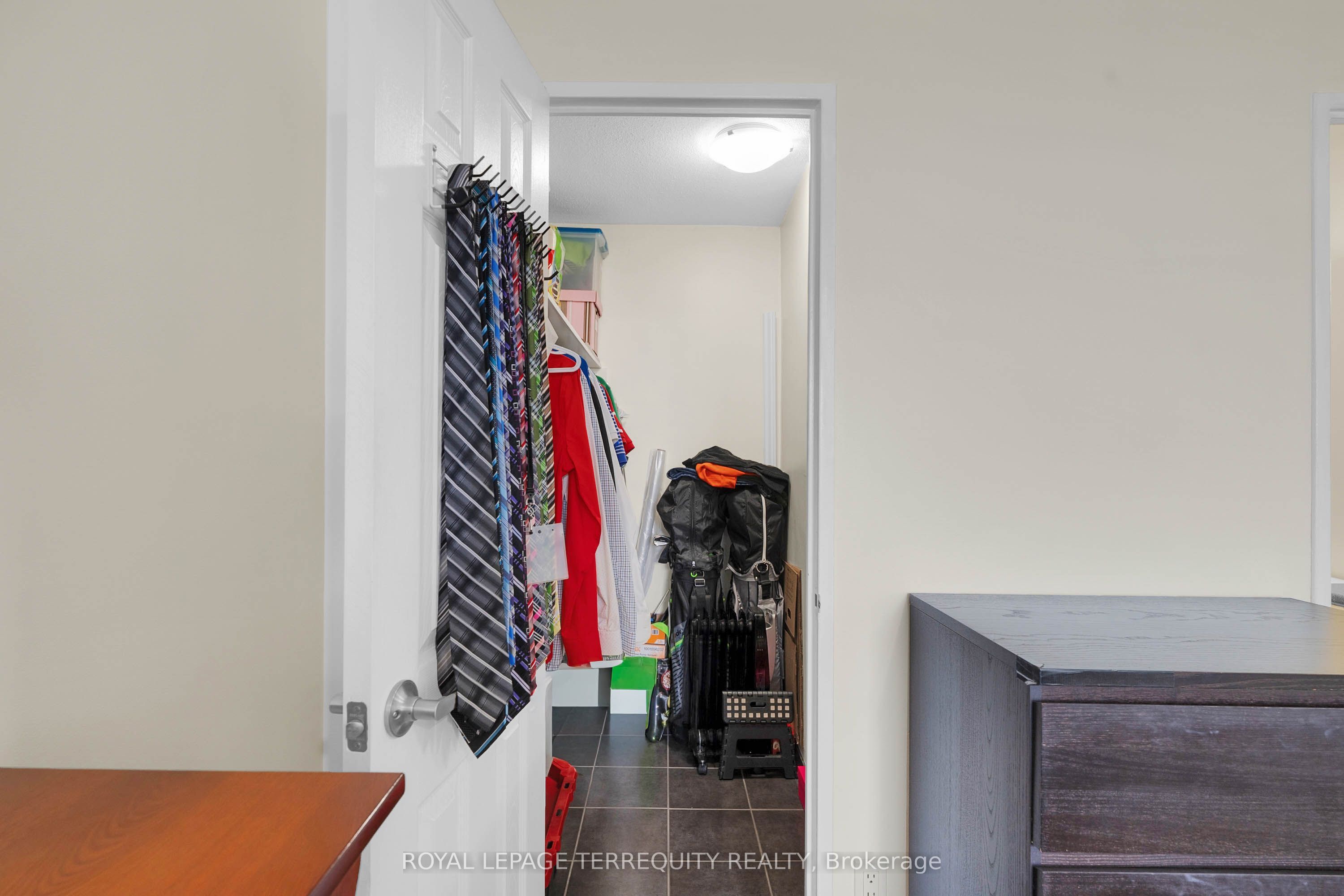 180 Markham Road 816 Property Photo 19