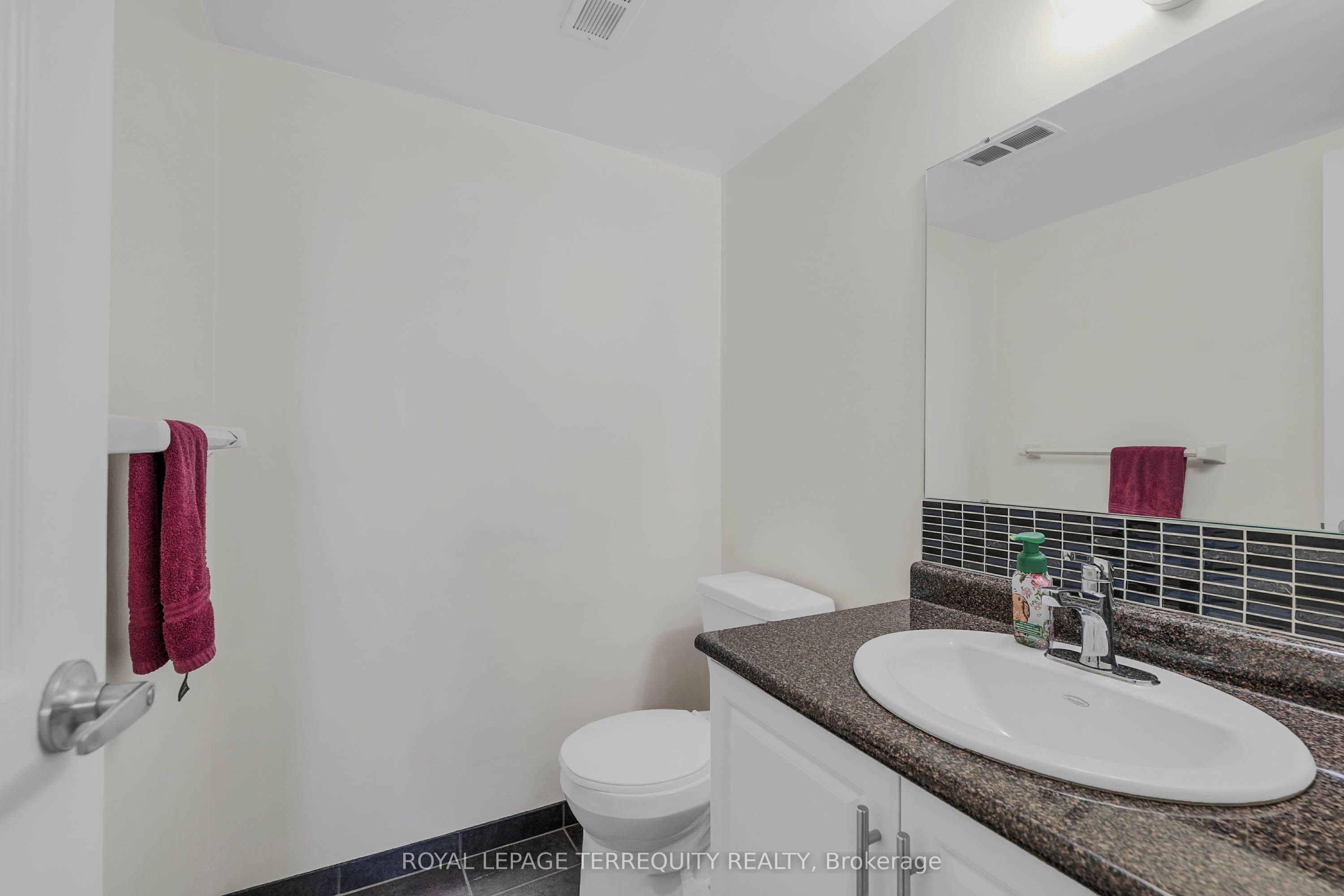 180 Markham Road 816 Property Photo 20
