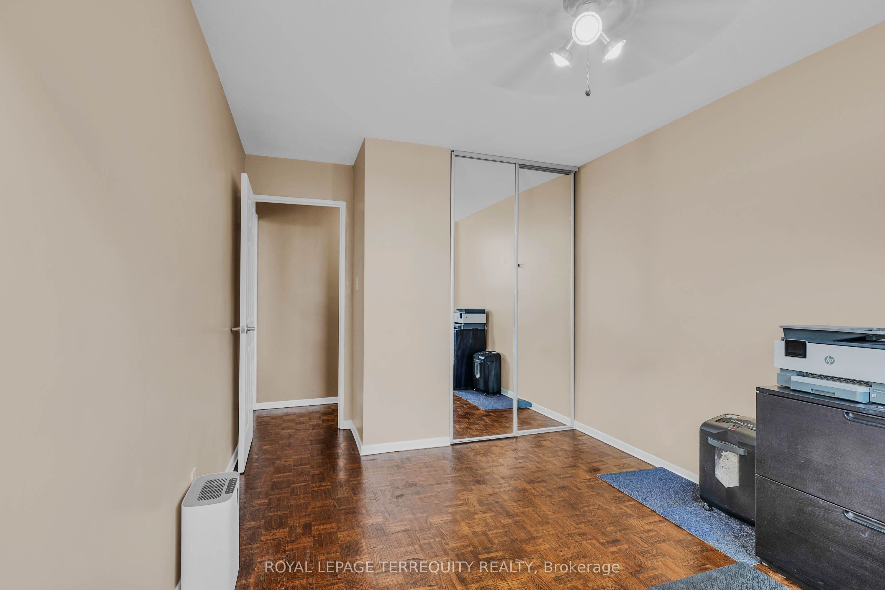 180 Markham Road 816 Property Photo 22
