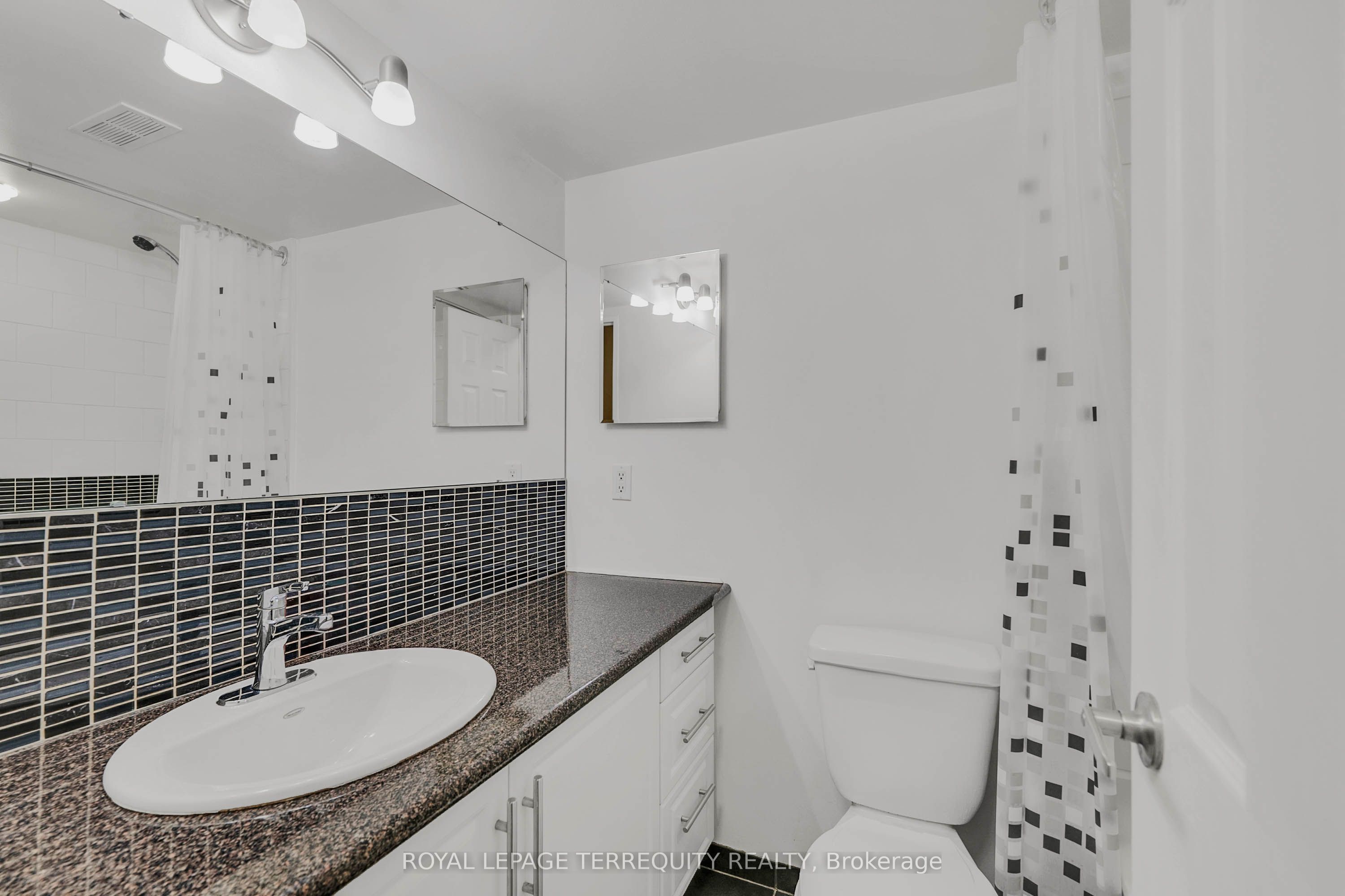 180 Markham Road 816 Property Photo 23