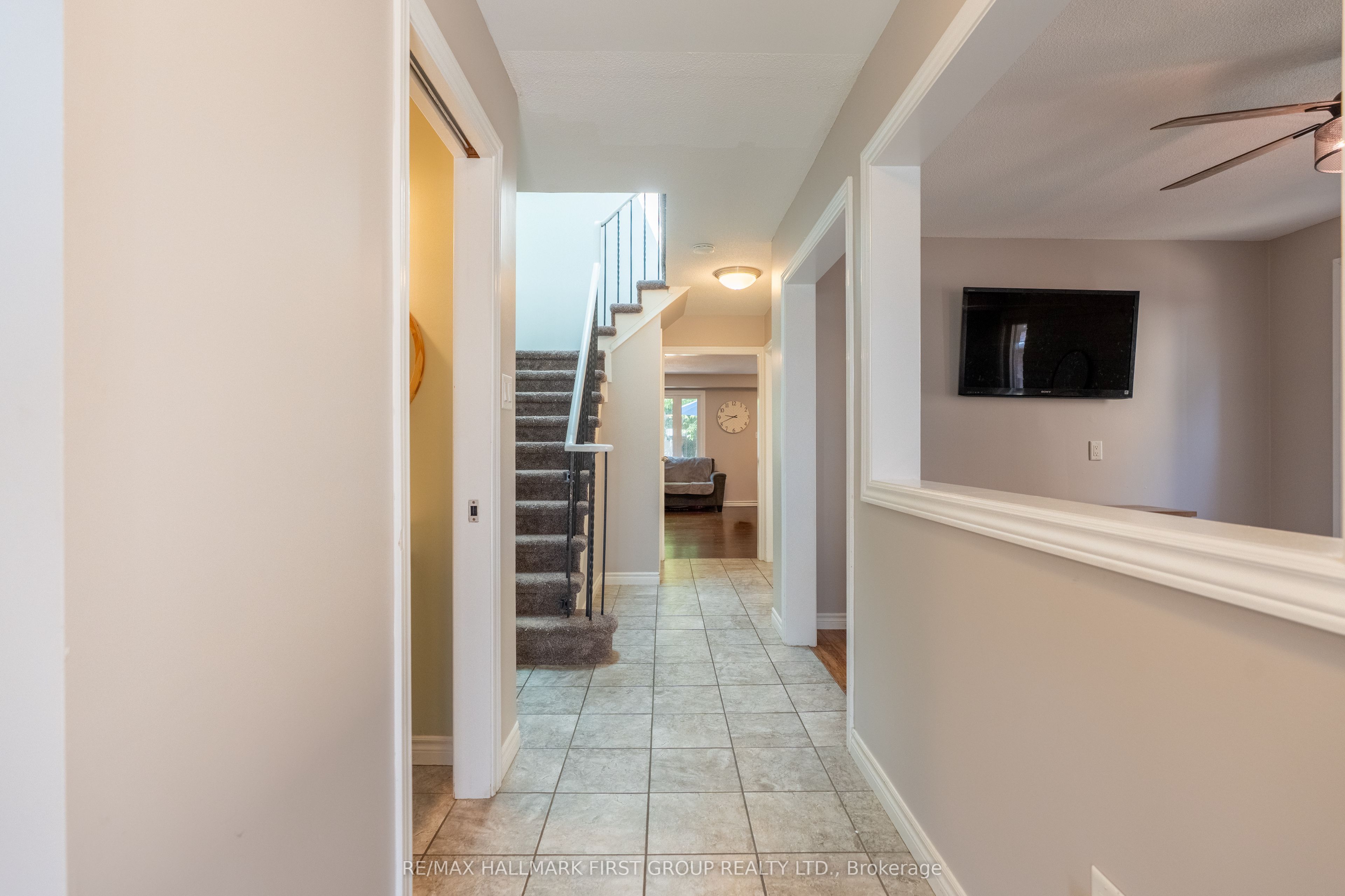683 Grandview Drive Property Photo 4