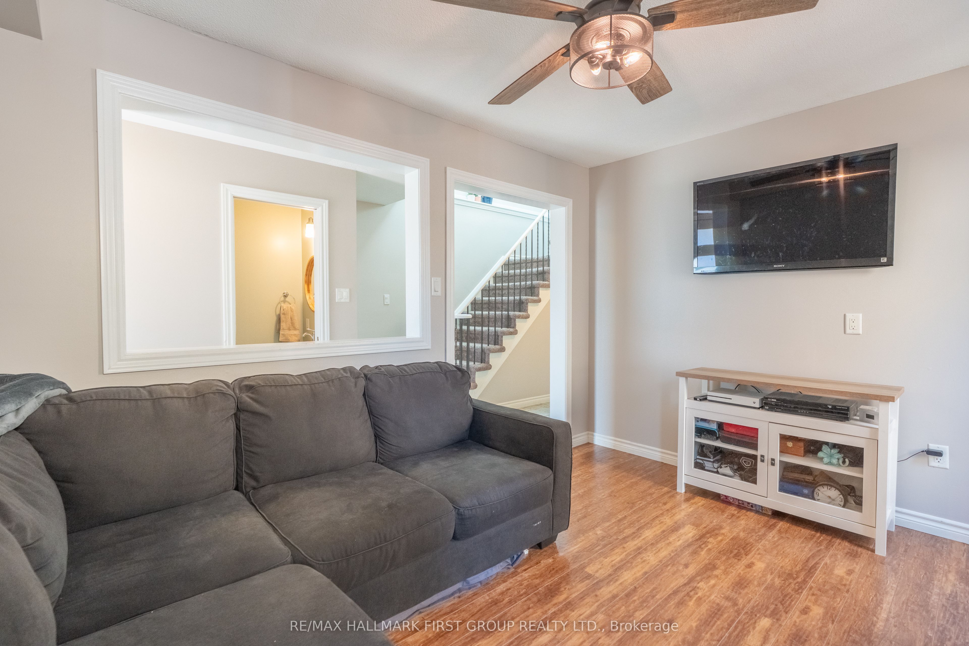 683 Grandview Drive Property Photo 8