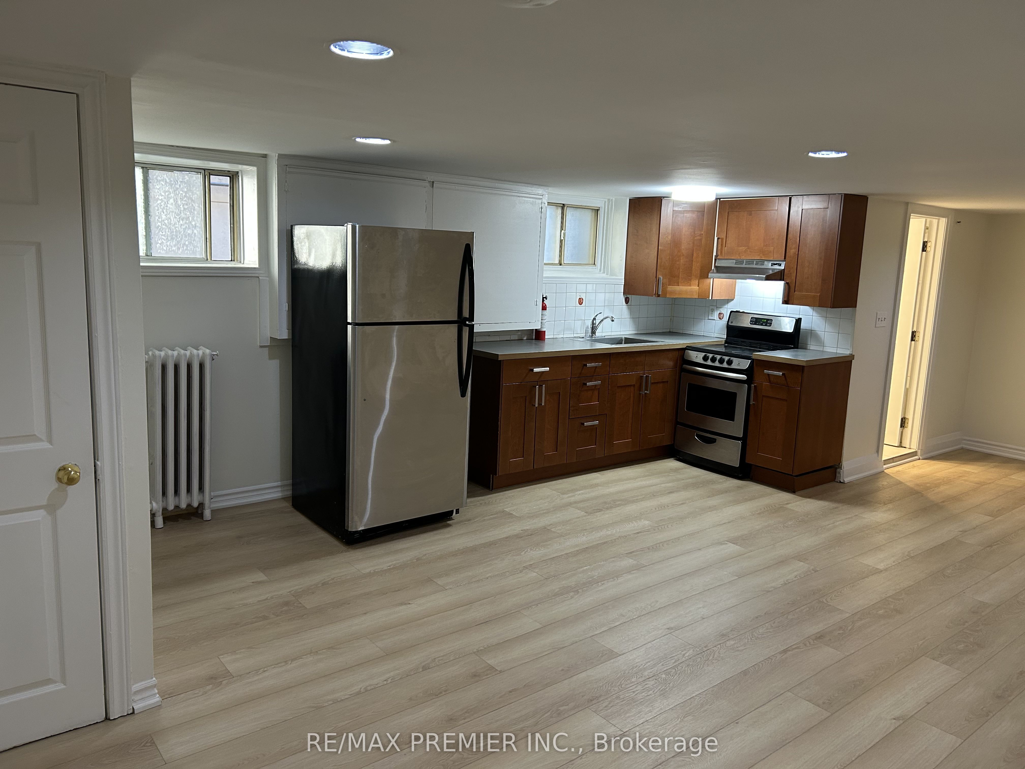 1342 Pape Avenue G Property Photo 1