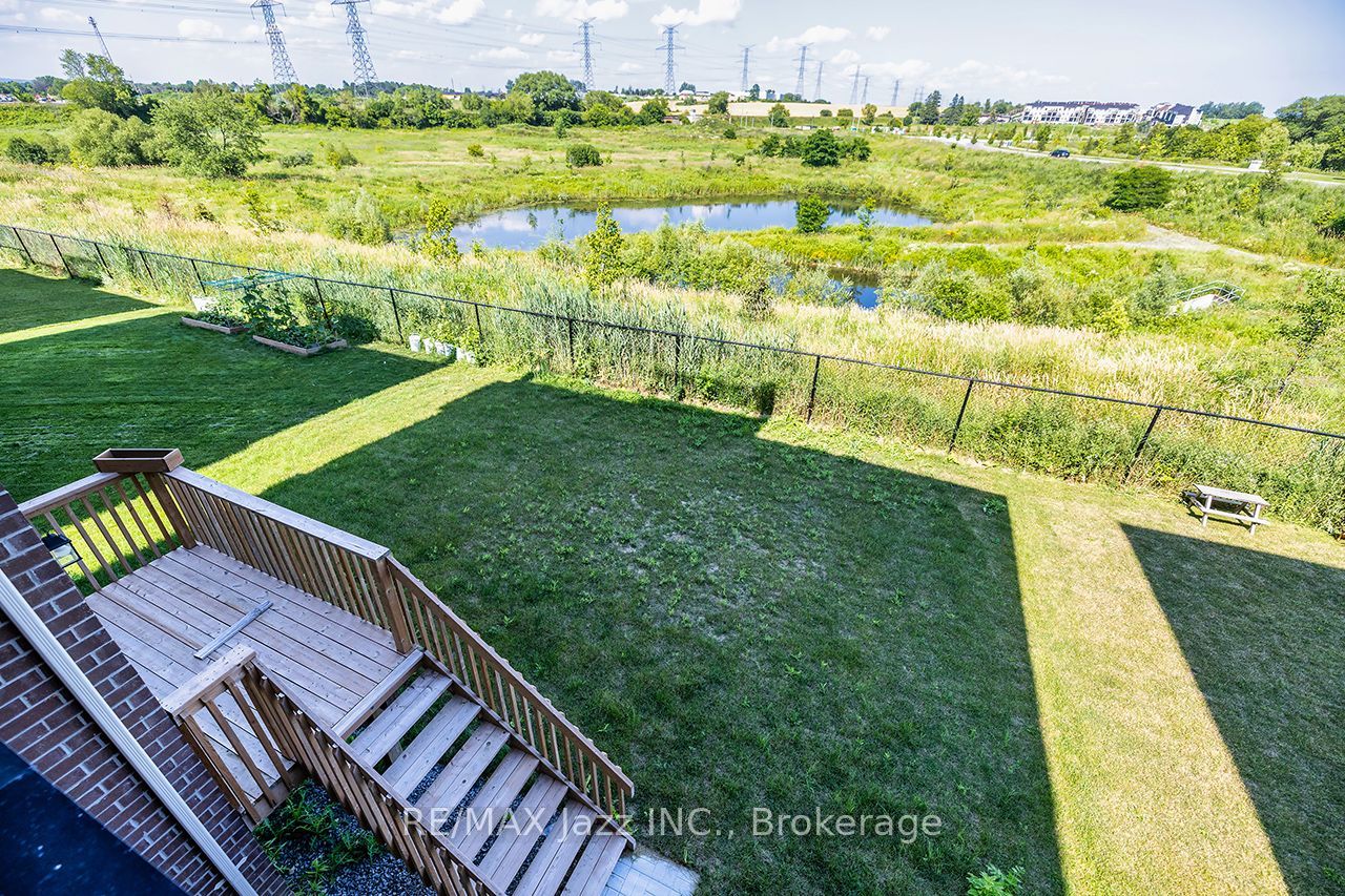 11 Yacht Drive Property Photo 8