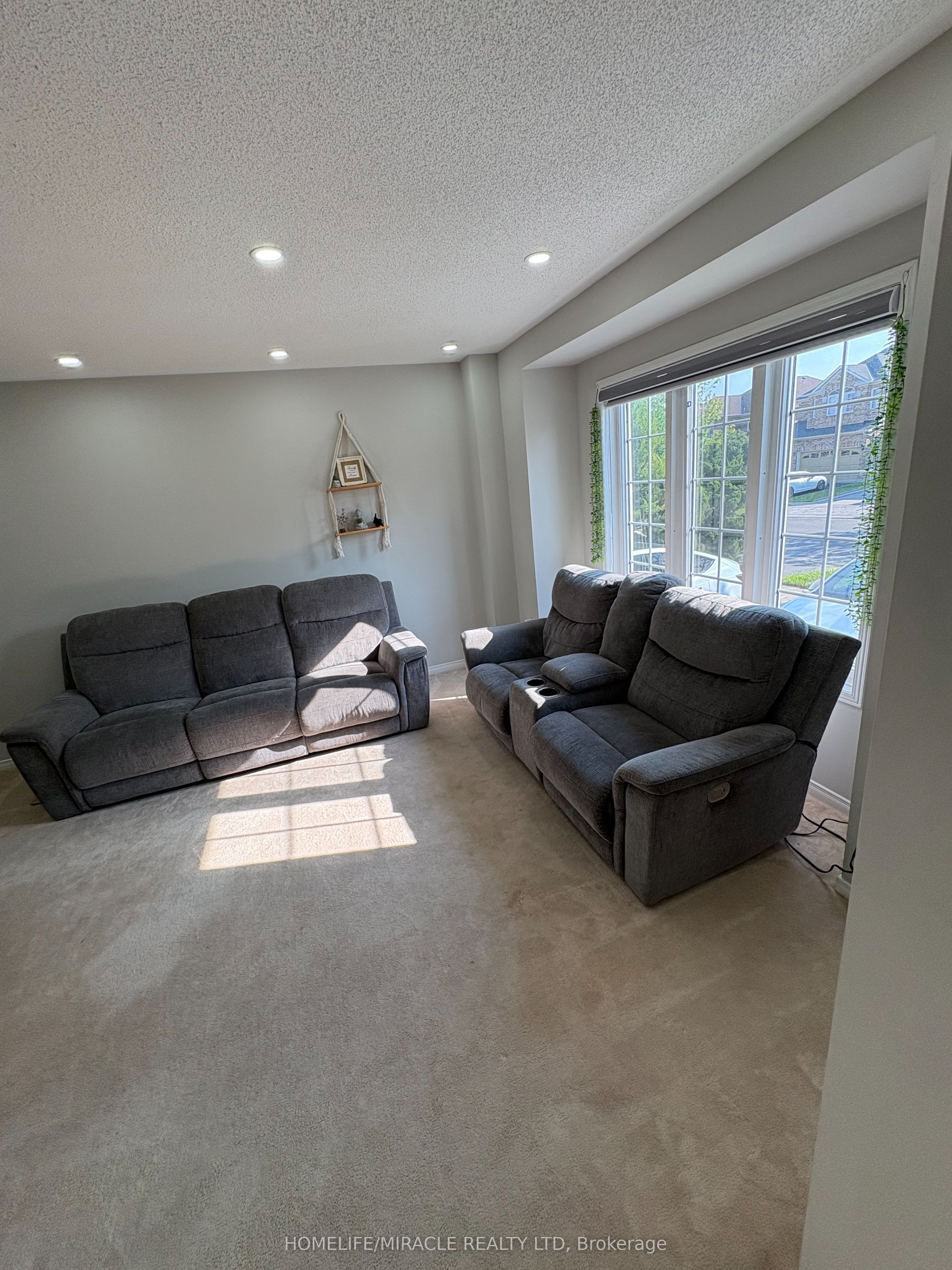 15 Nobbs Drive Property Photo 6