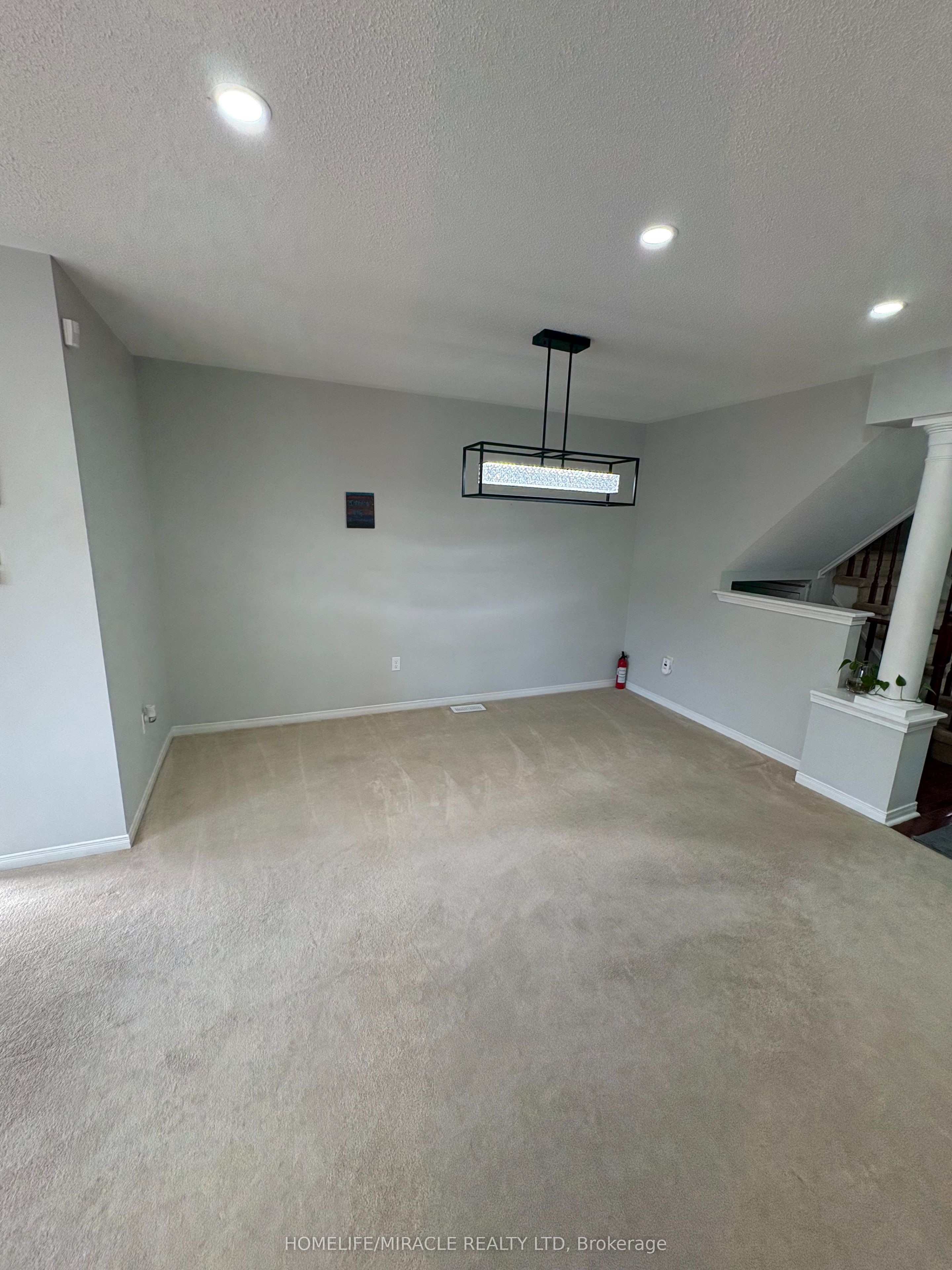 15 Nobbs Drive Property Photo 8