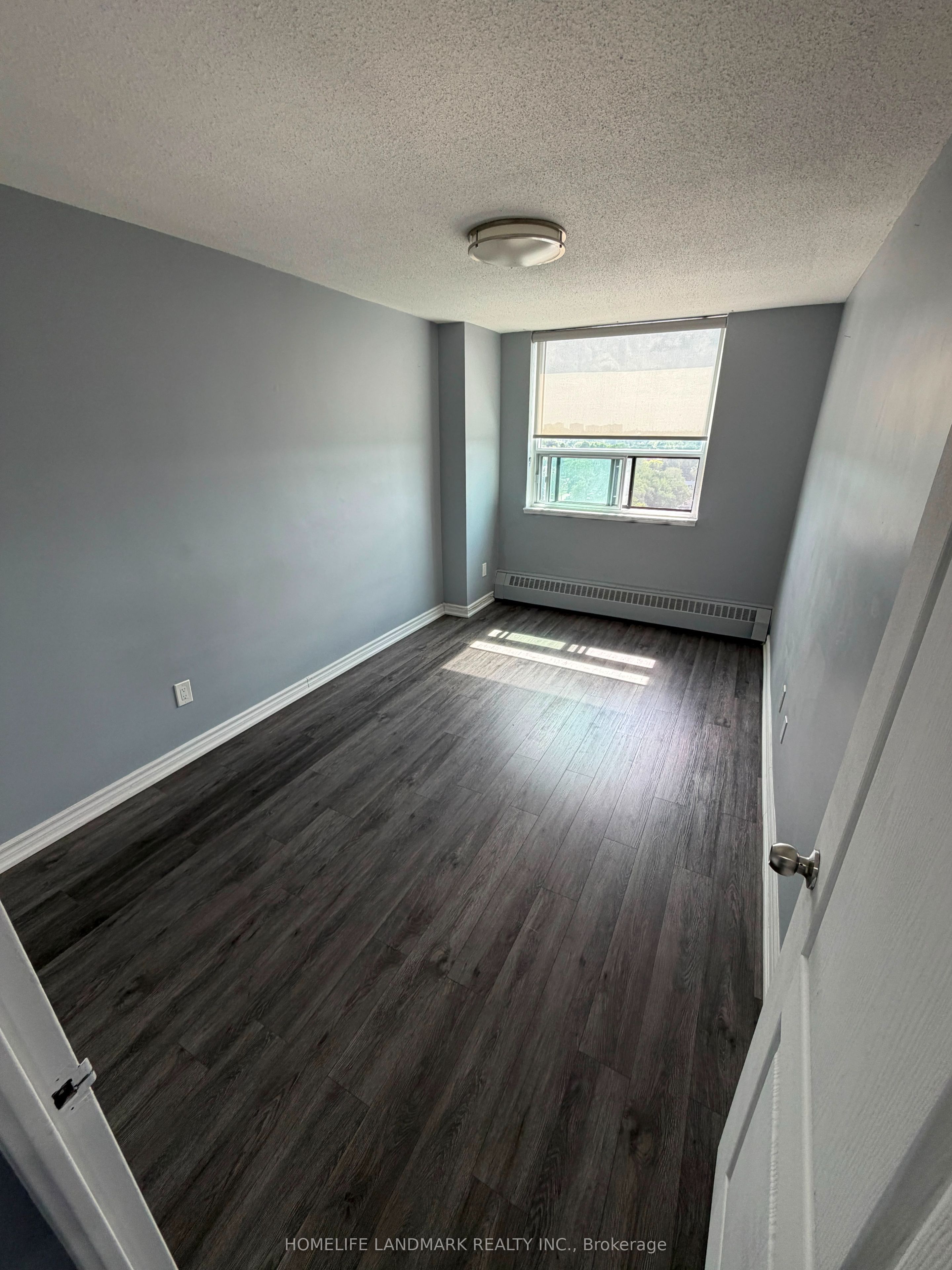 180 Markham Road 1703 Property Photo 6