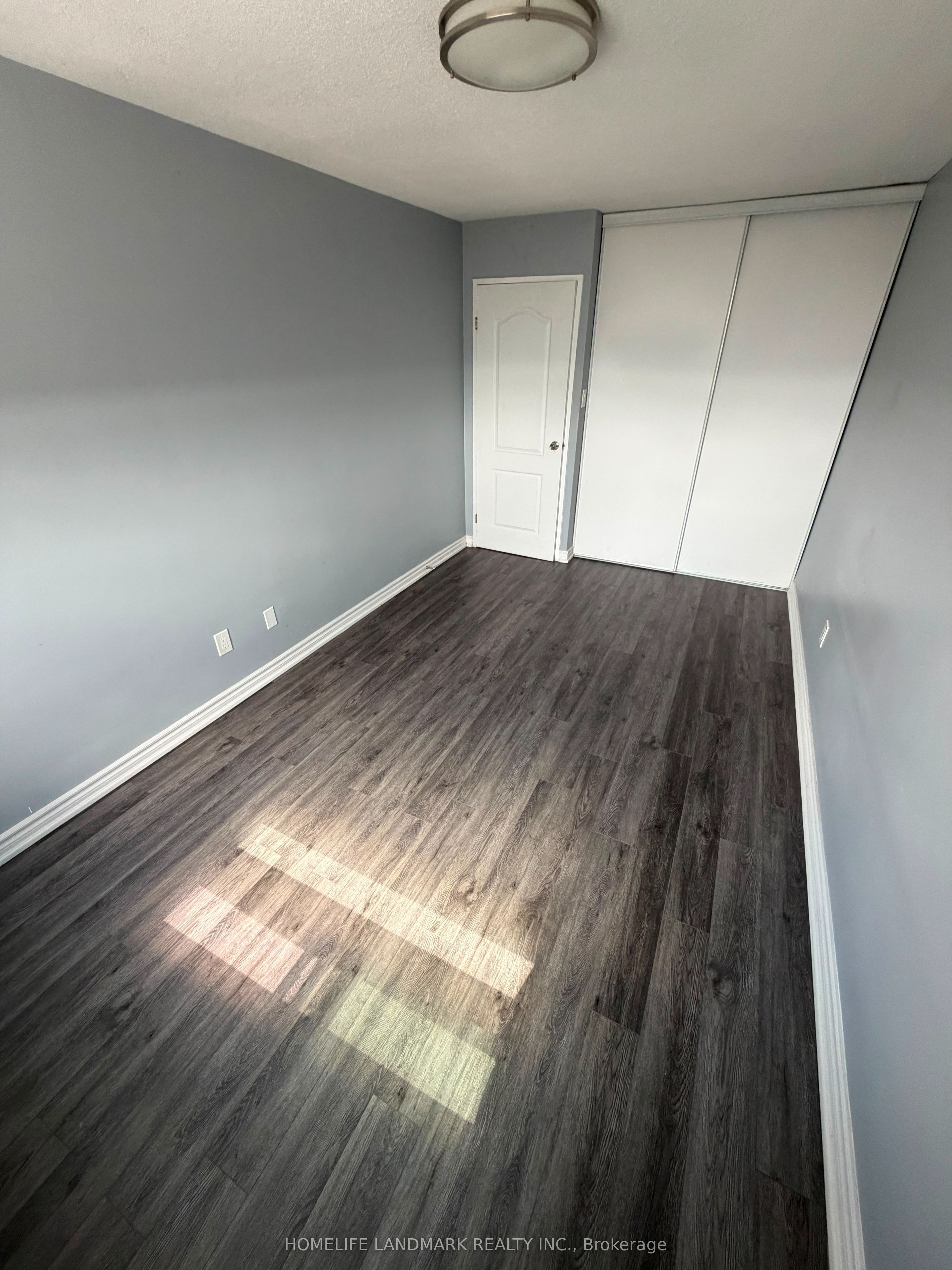 180 Markham Road 1703 Property Photo 9