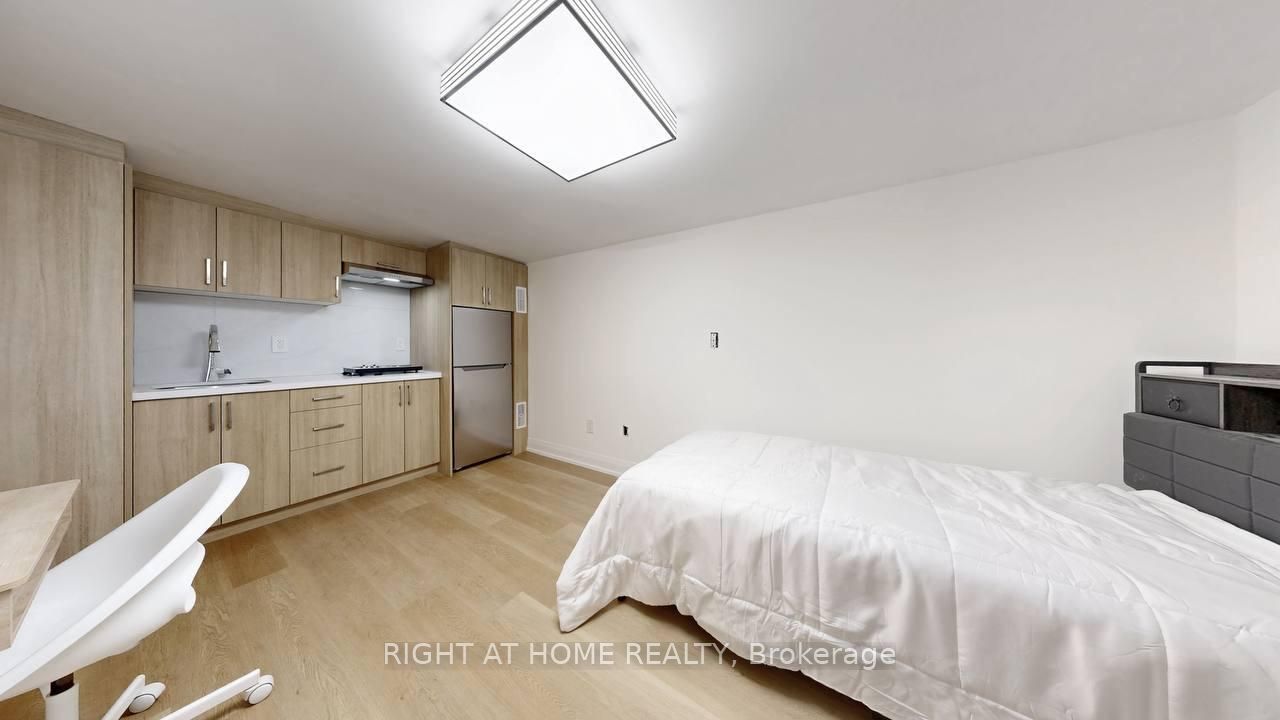 61 Glady's Road Unit 3 Property Photo 7