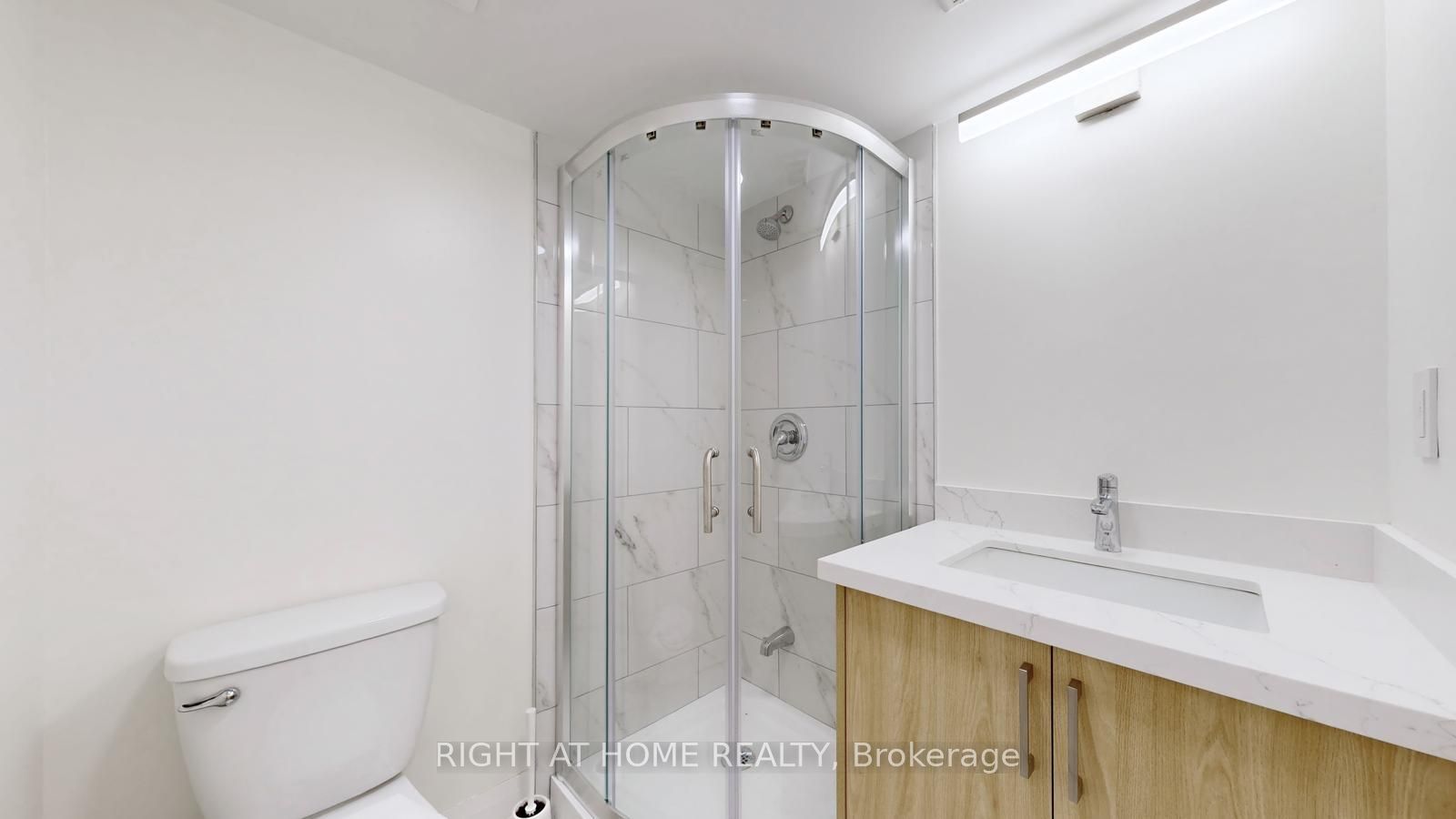 61 Glady's Road Unit 3 Property Photo 10
