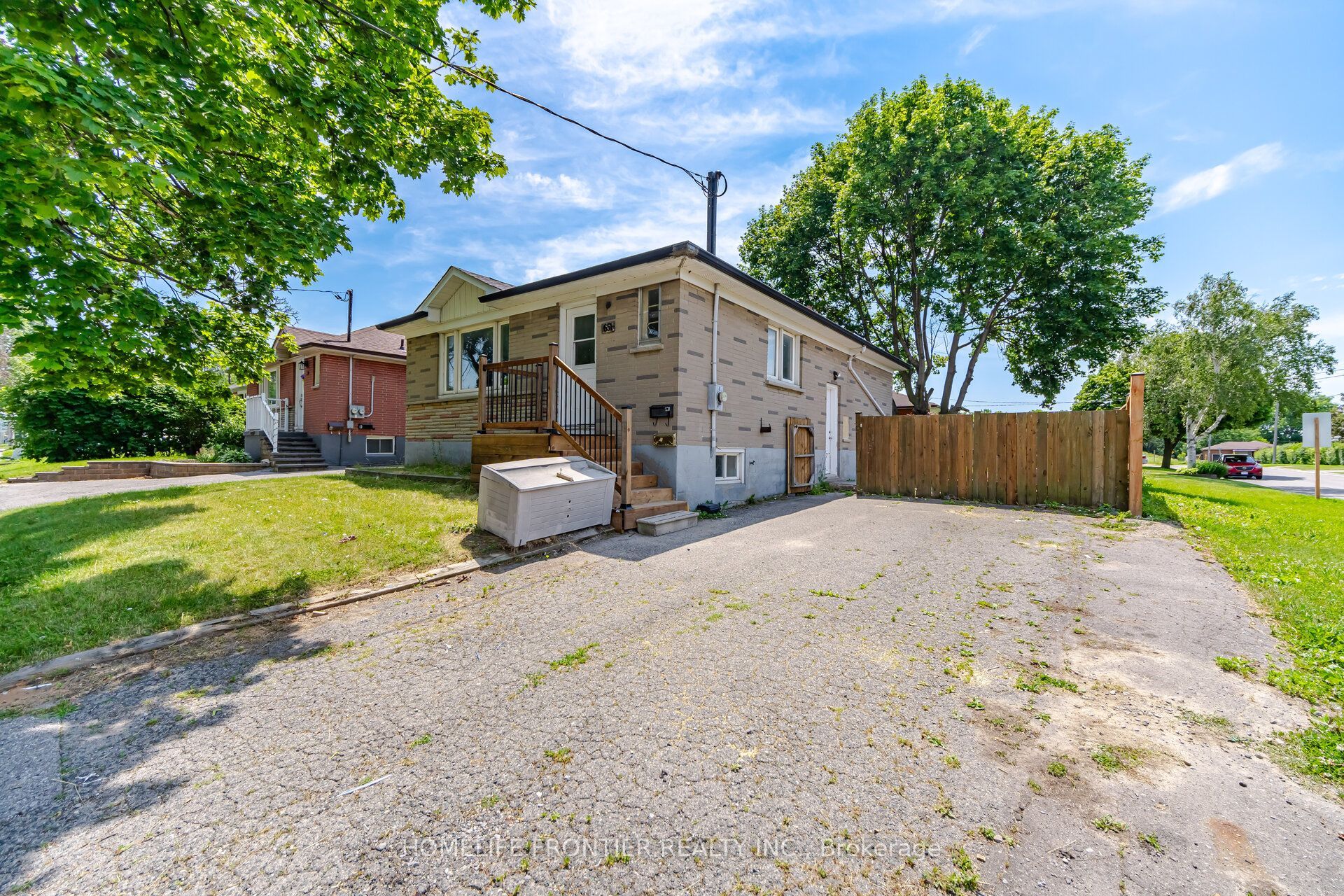 651 Olive Avenue Property Photo 2