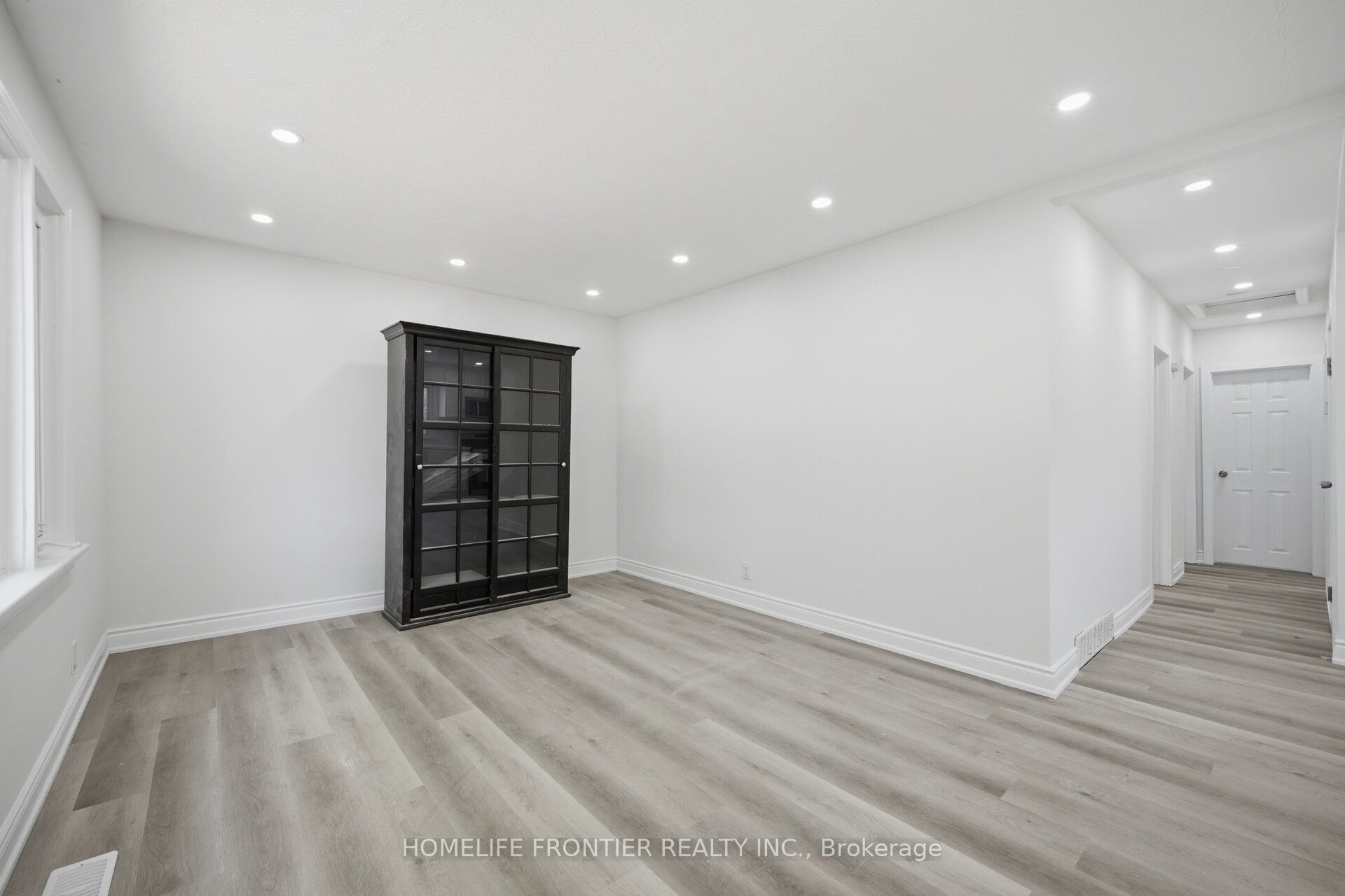 651 Olive Avenue Property Photo 4
