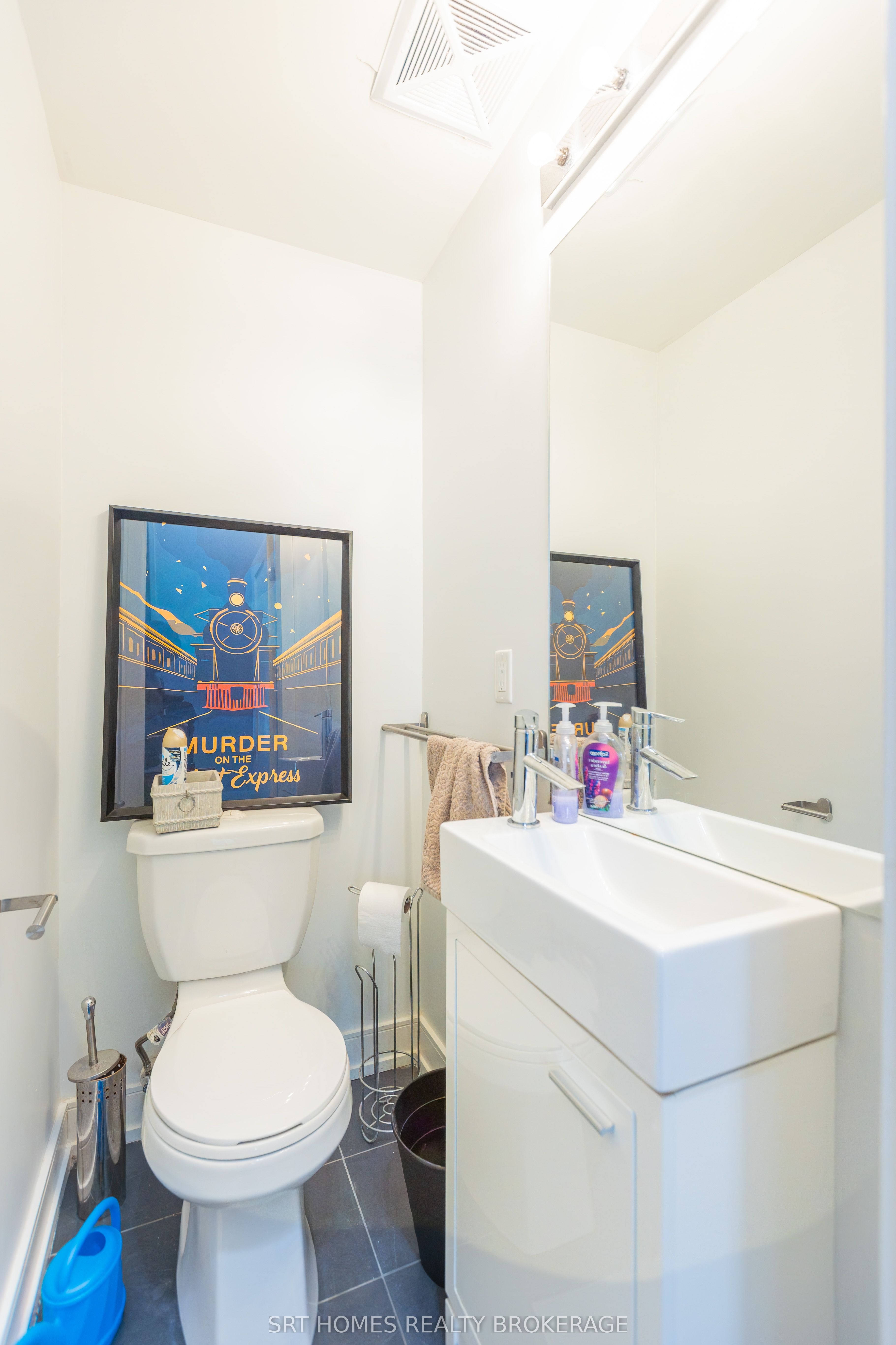 1321 Gerrard Street E 3 Property Photo 3