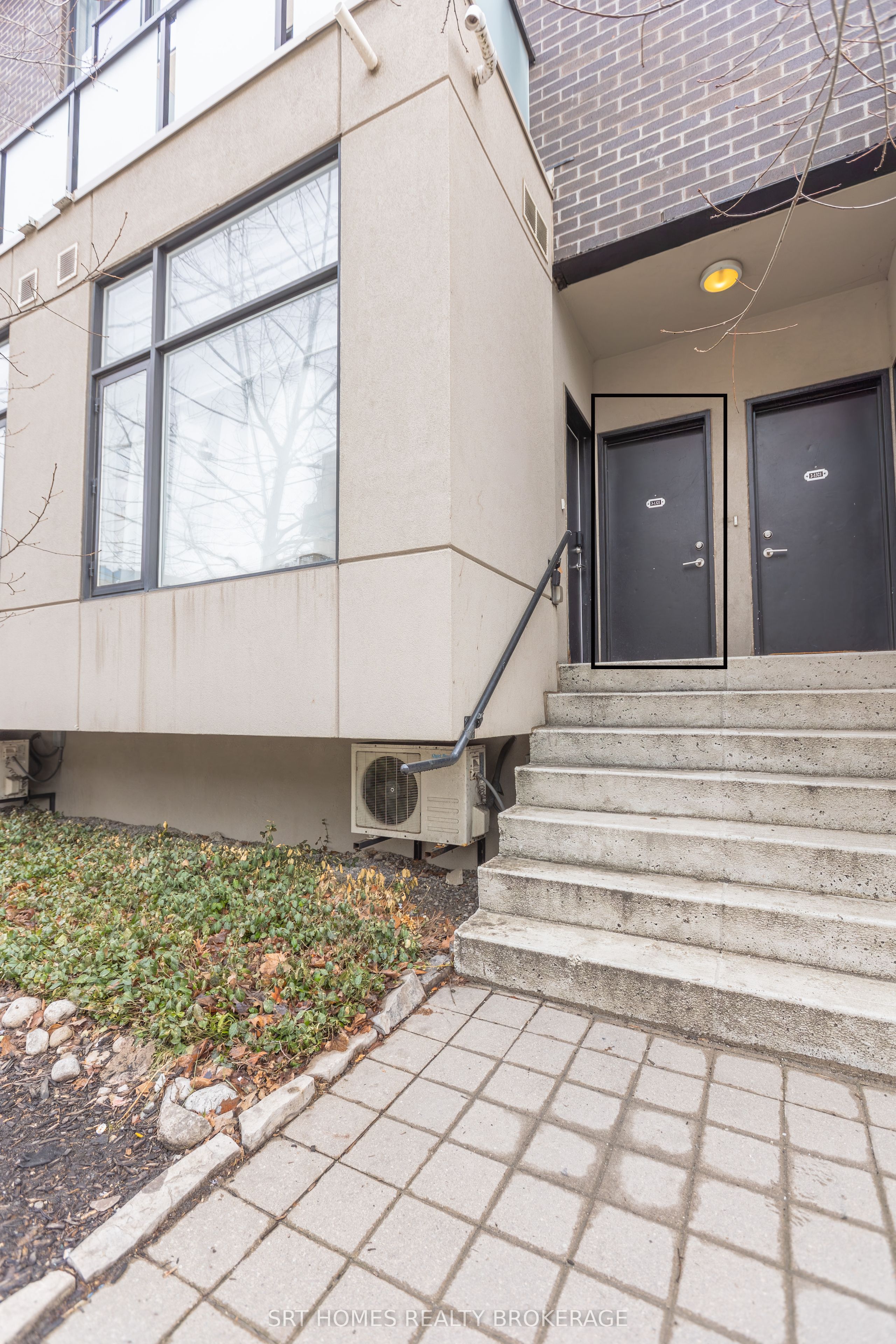 1321 Gerrard Street E 3 Property Photo 32