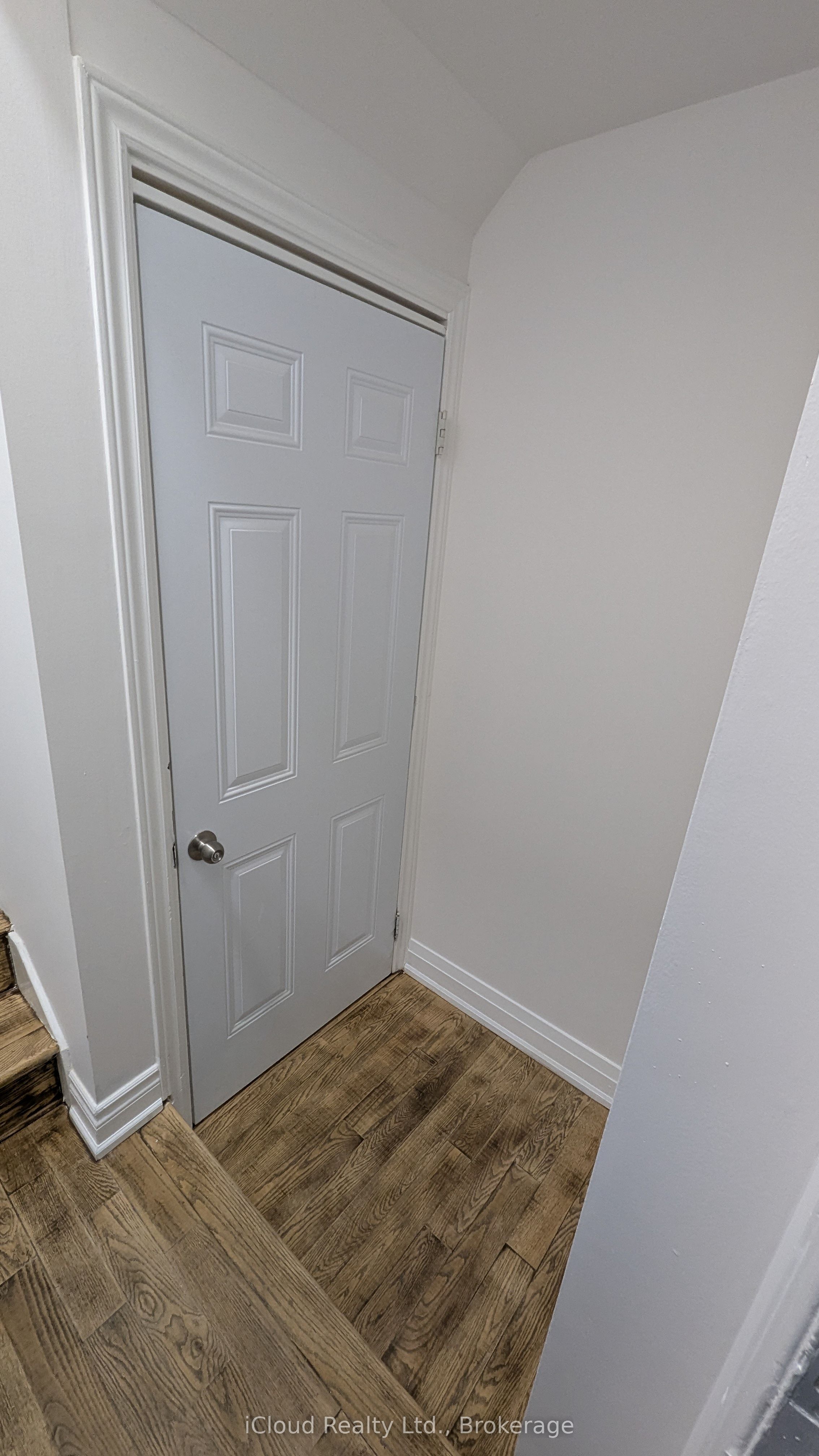 53 Seward Crescent Lower Level Property Photo 2