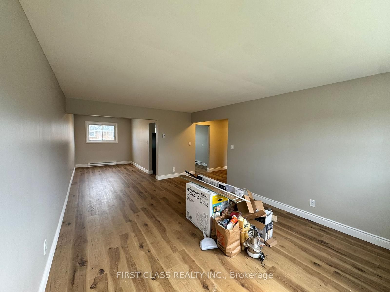 596 Digby Avenue Property Photo 3
