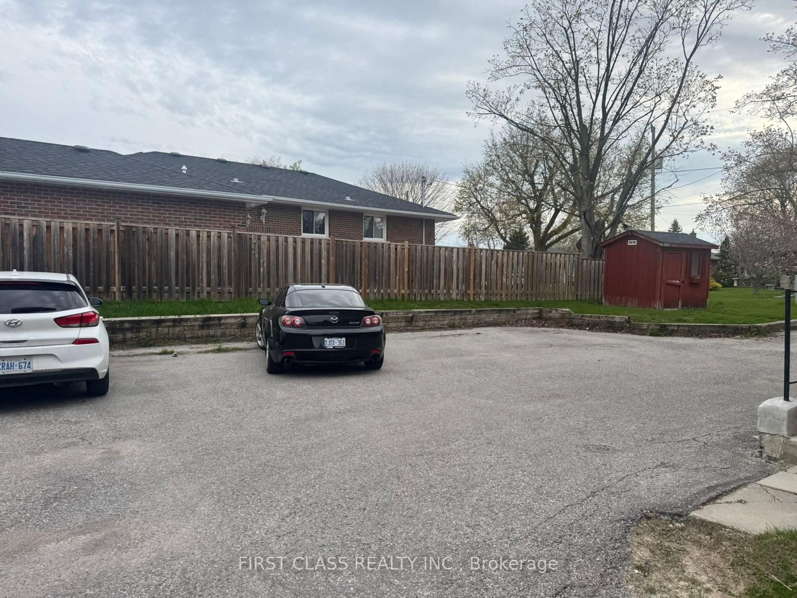 596 Digby Avenue Property Photo 10