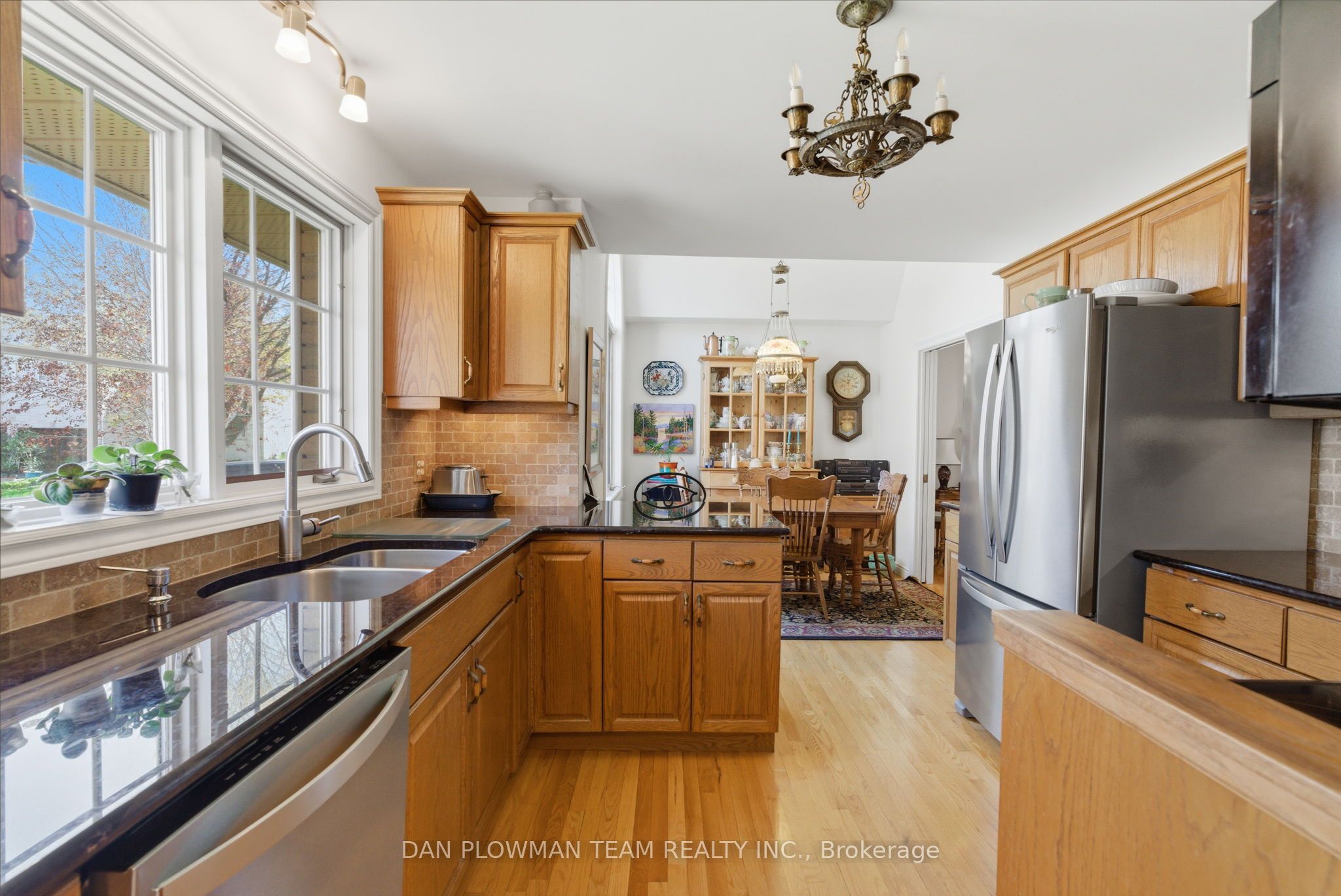10 Barrington Place Property Photo 5