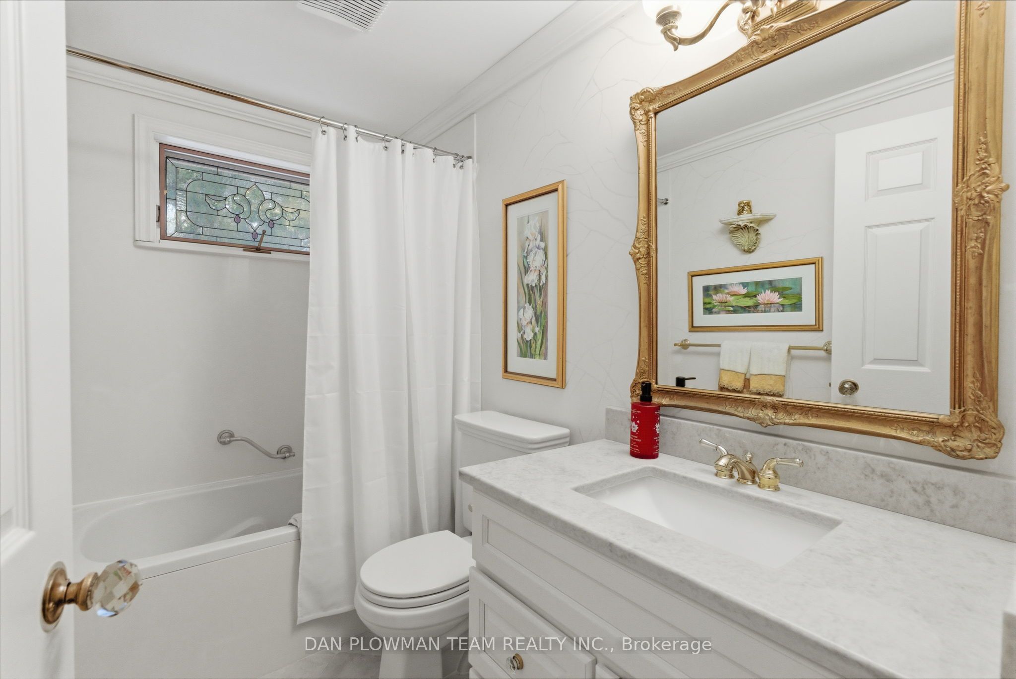 10 Barrington Place Property Photo 14