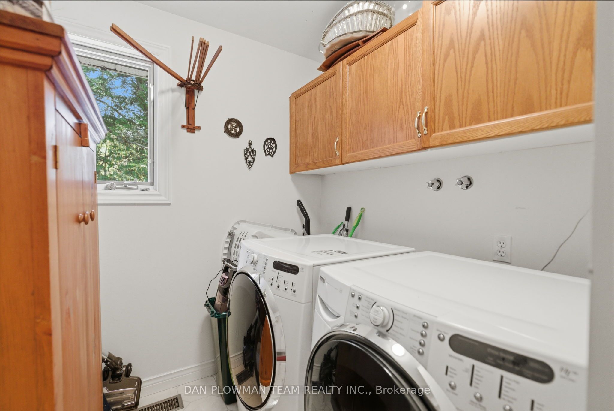 10 Barrington Place Property Photo 17