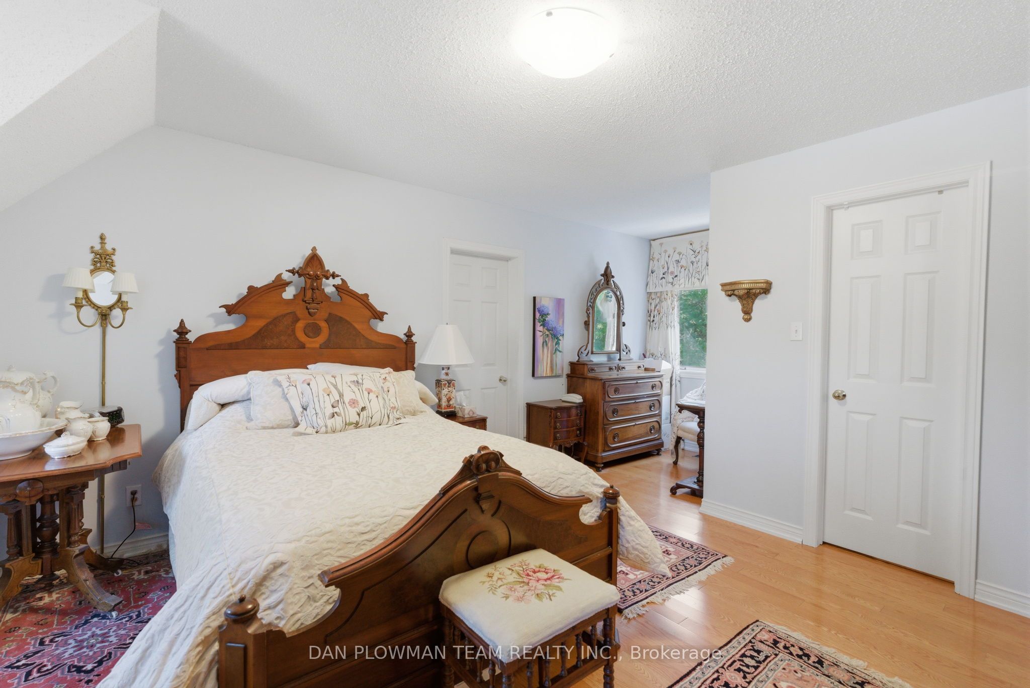 10 Barrington Place Property Photo 20