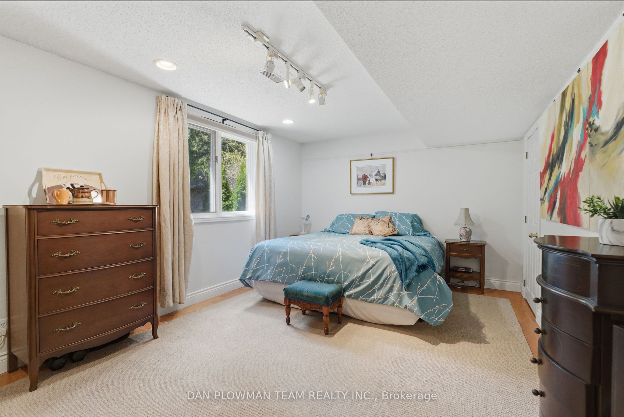 10 Barrington Place Property Photo 28
