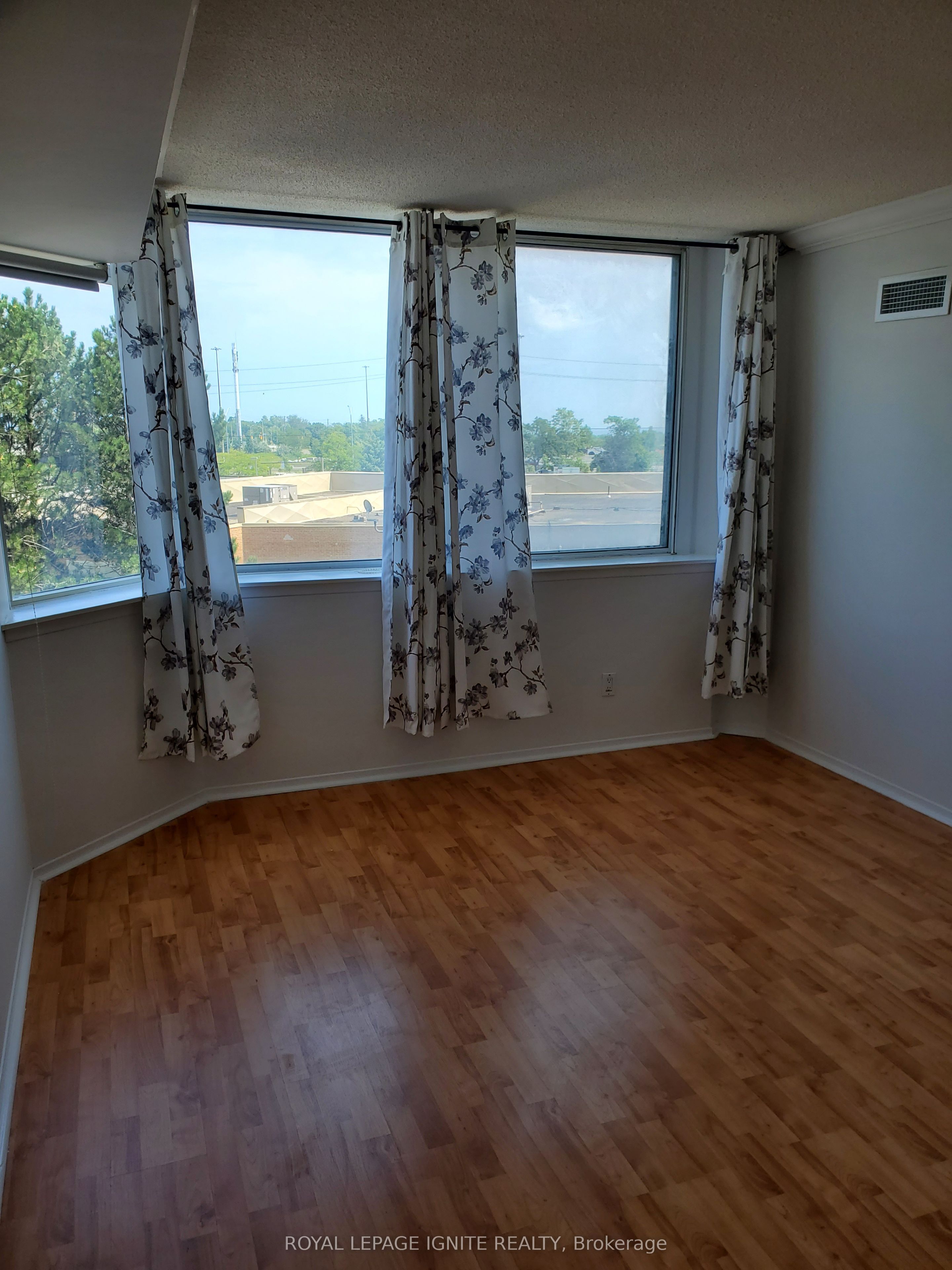 11753 Sheppard Avenue E 324 Property Photo 19