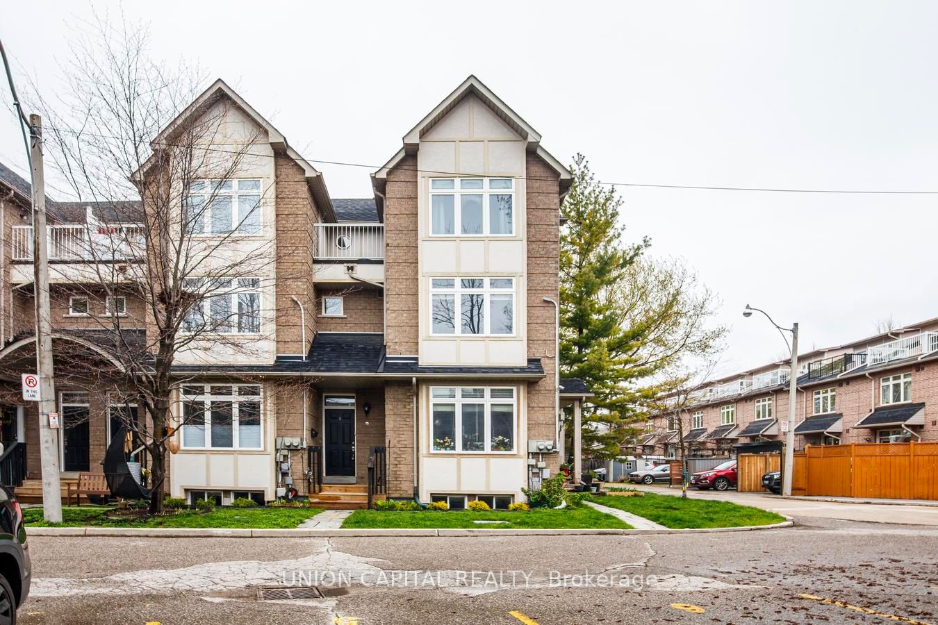1 Bastedo Avenue 8