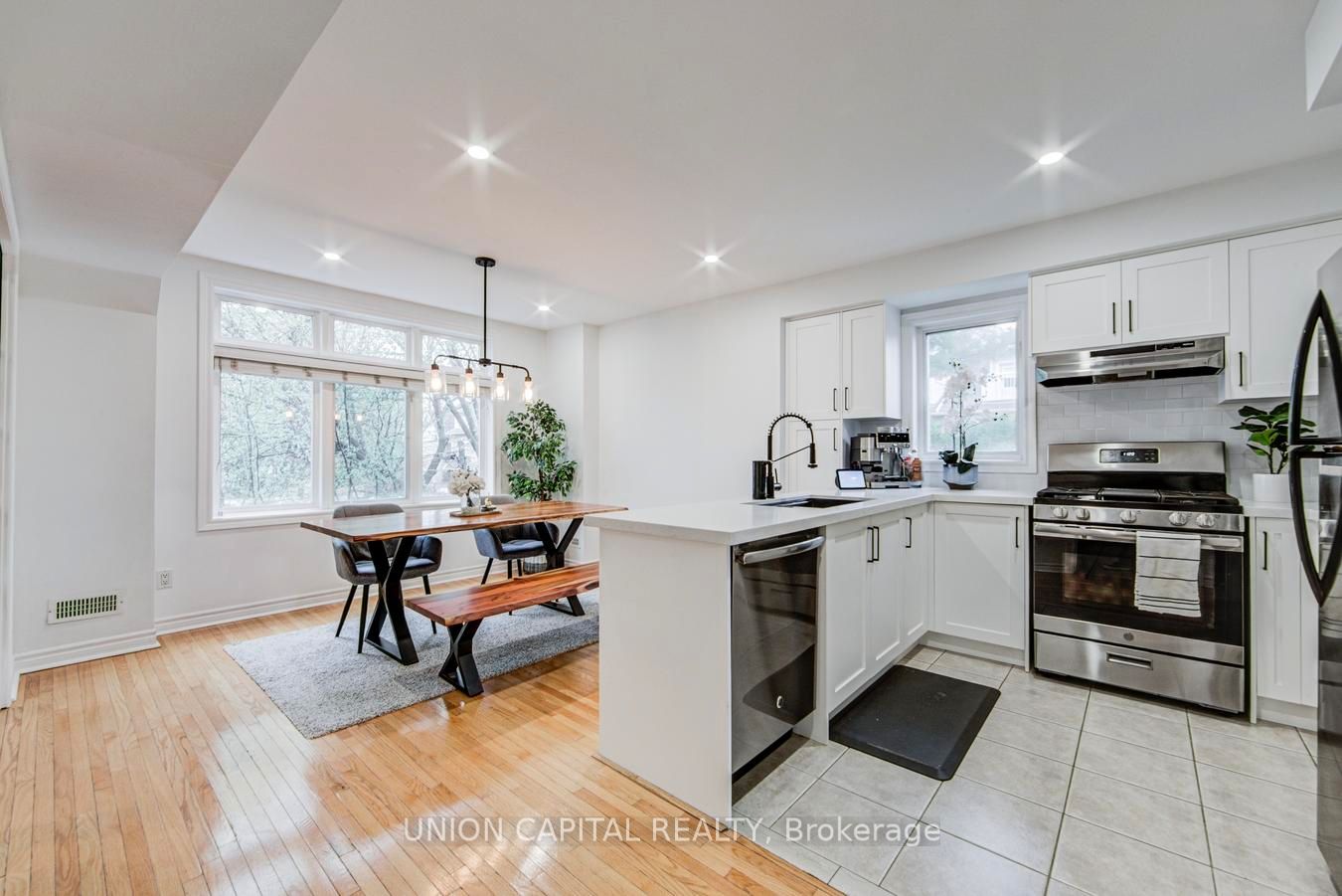 1 Bastedo Avenue 8 Property Photo 11