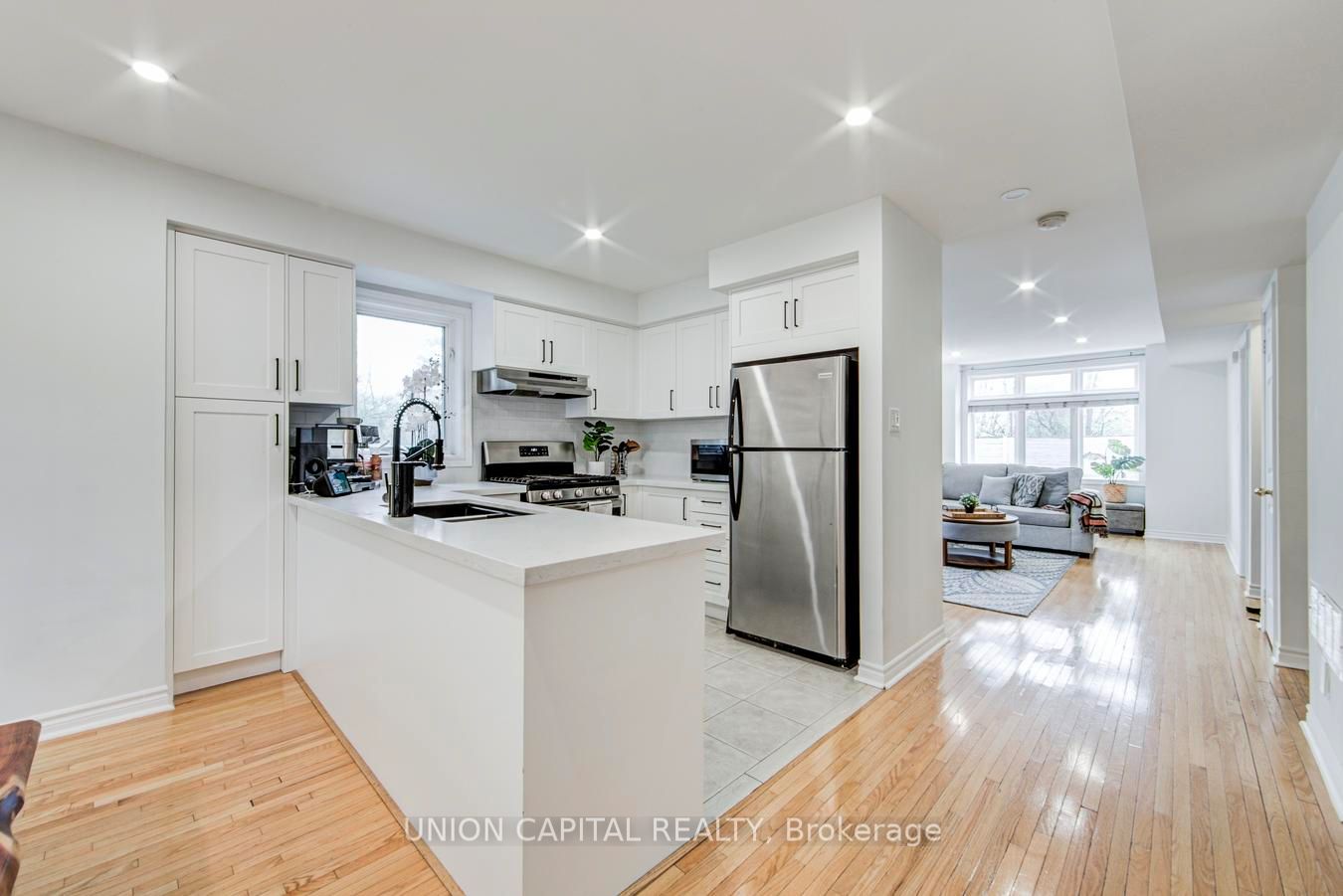 1 Bastedo Avenue 8 Property Photo 14