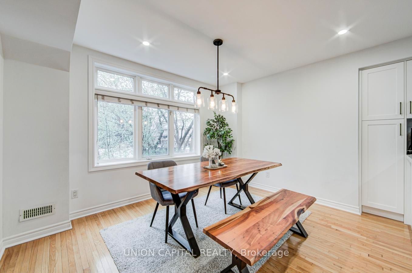 1 Bastedo Avenue 8 Property Photo 16