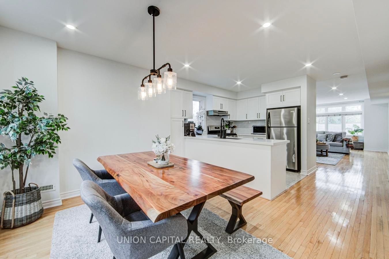 1 Bastedo Avenue 8 Property Photo 18