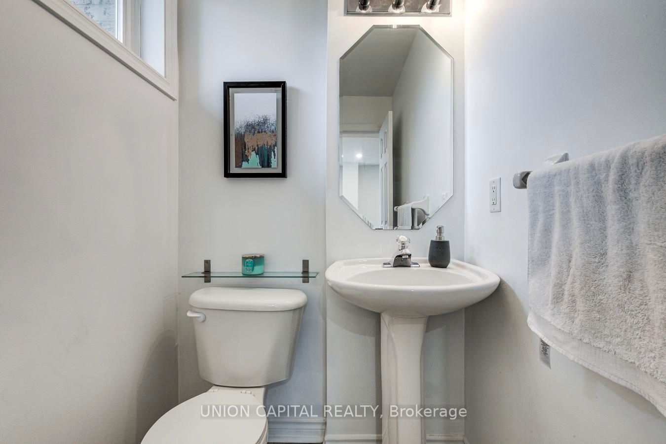 1 Bastedo Avenue 8 Property Photo 23