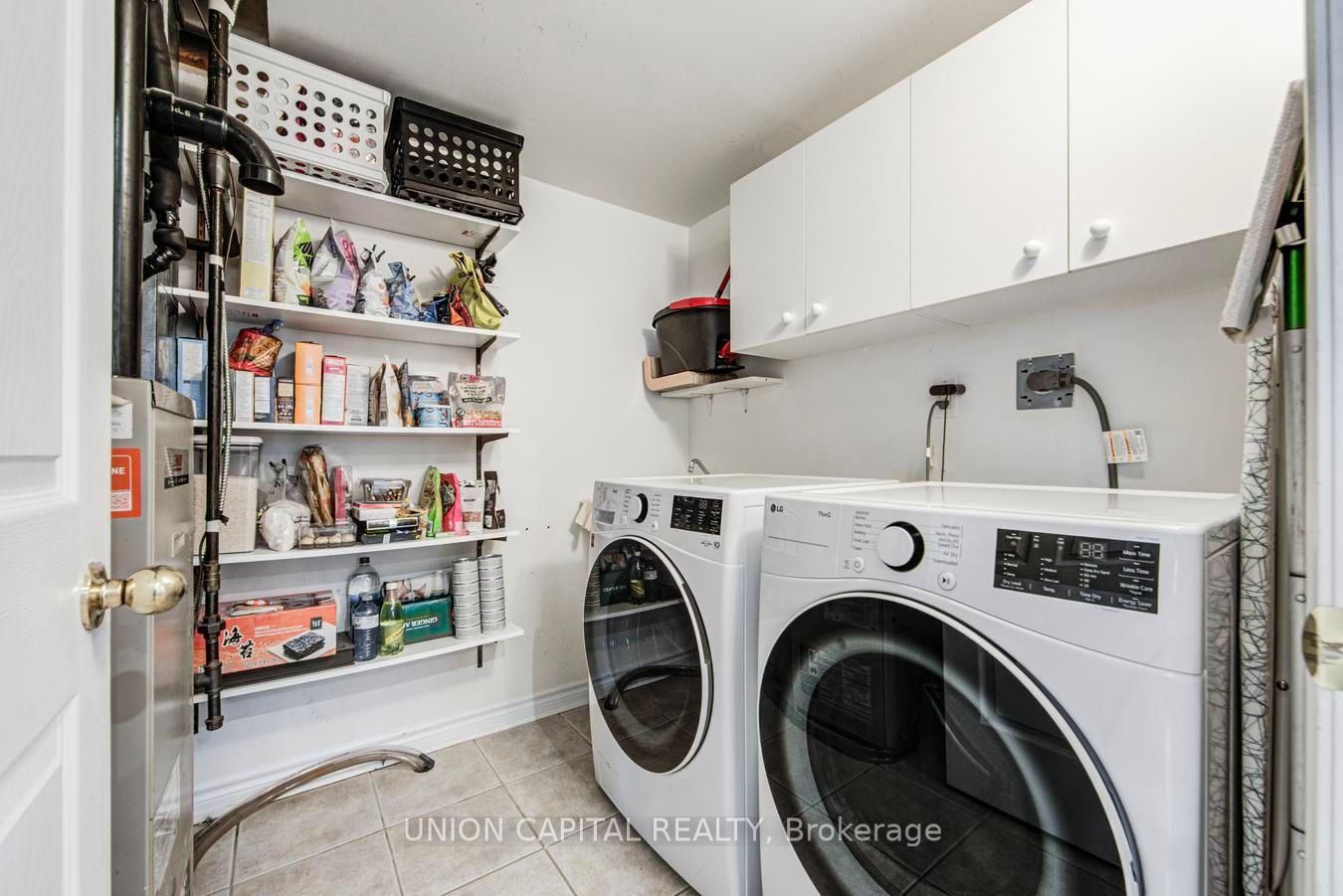 1 Bastedo Avenue 8 Property Photo 24