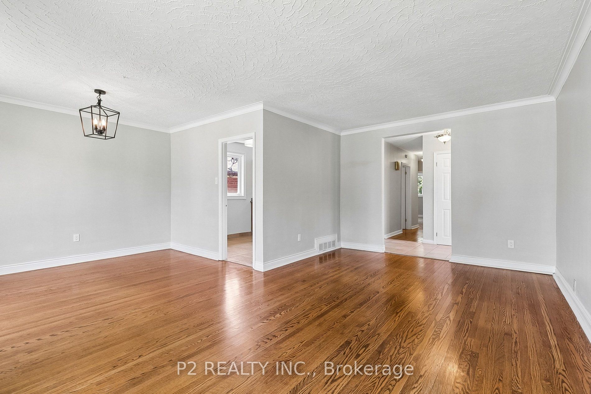 121 Confederation Drive Property Photo 8