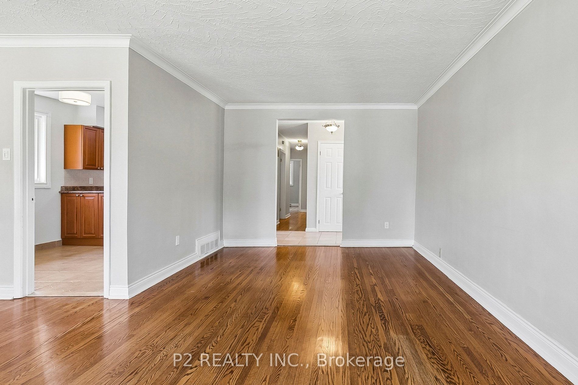 121 Confederation Drive Property Photo 9