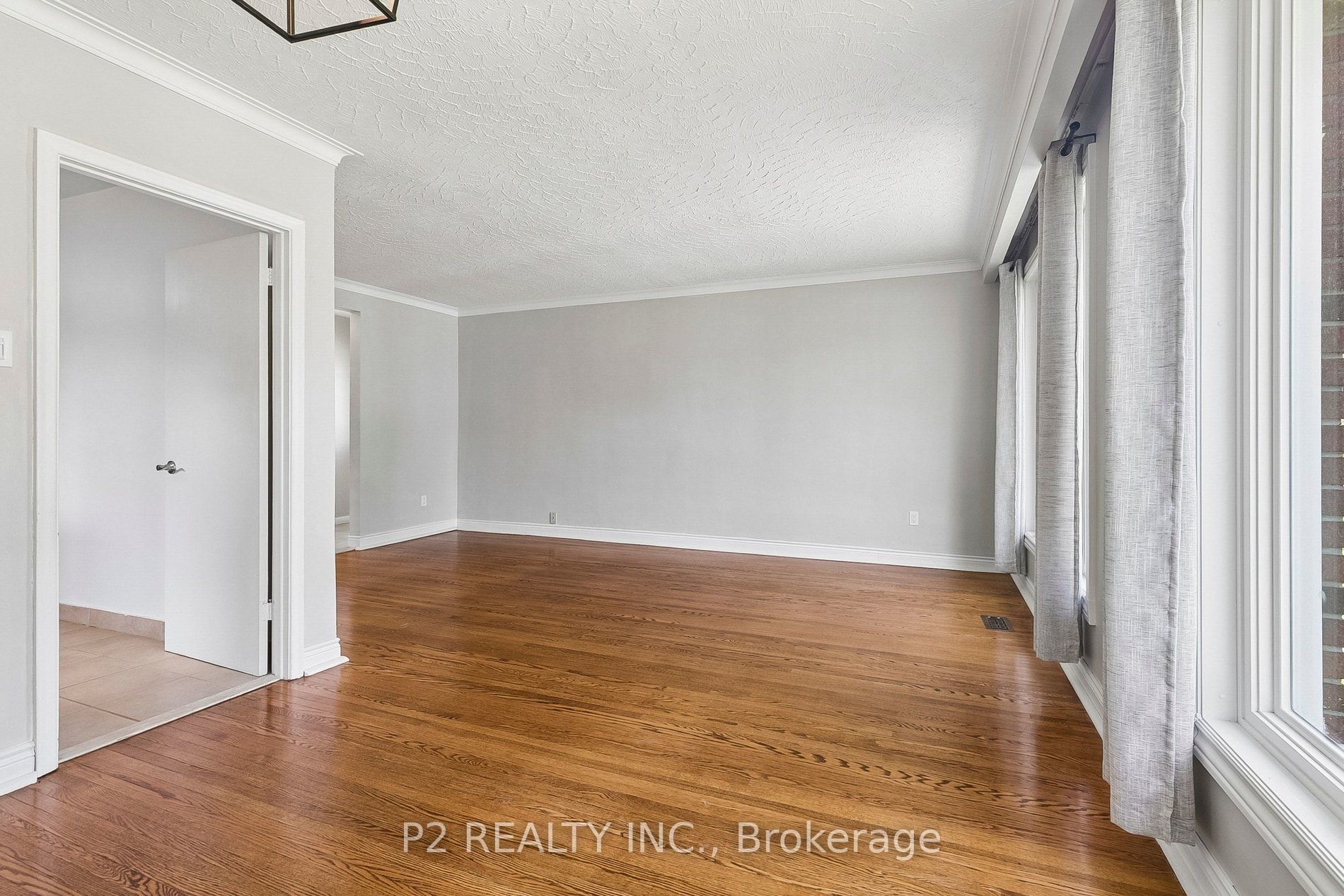 121 Confederation Drive Property Photo 13