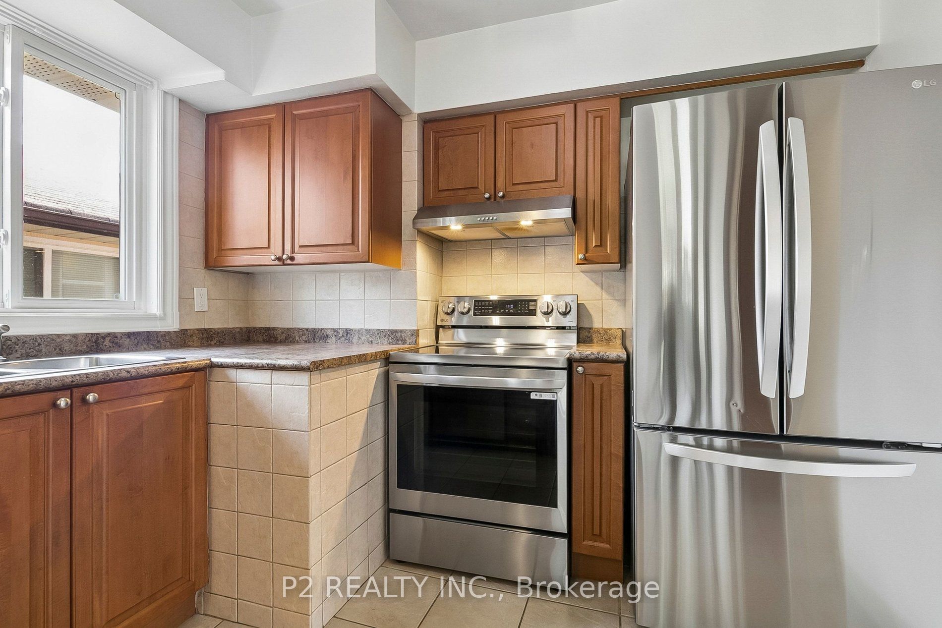 121 Confederation Drive Property Photo 19