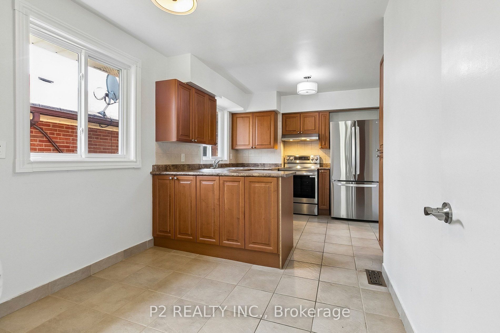 121 Confederation Drive Property Photo 25