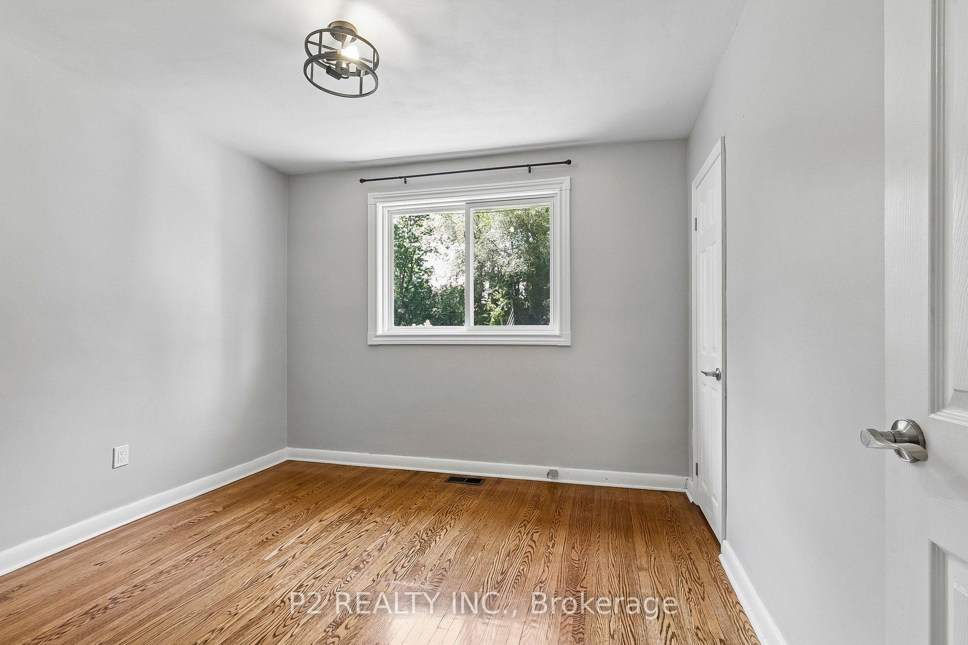 121 Confederation Drive Property Photo 31