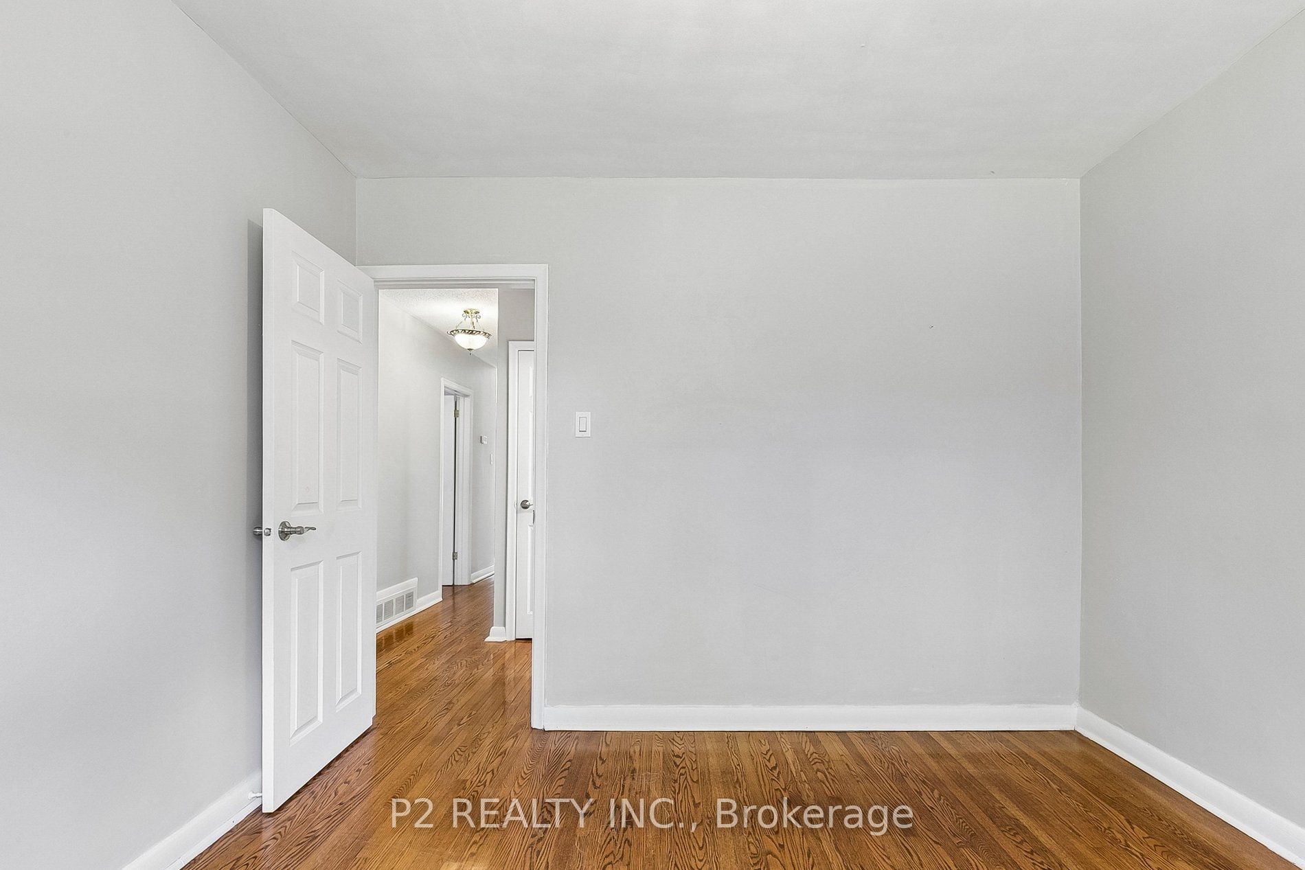 121 Confederation Drive Property Photo 32