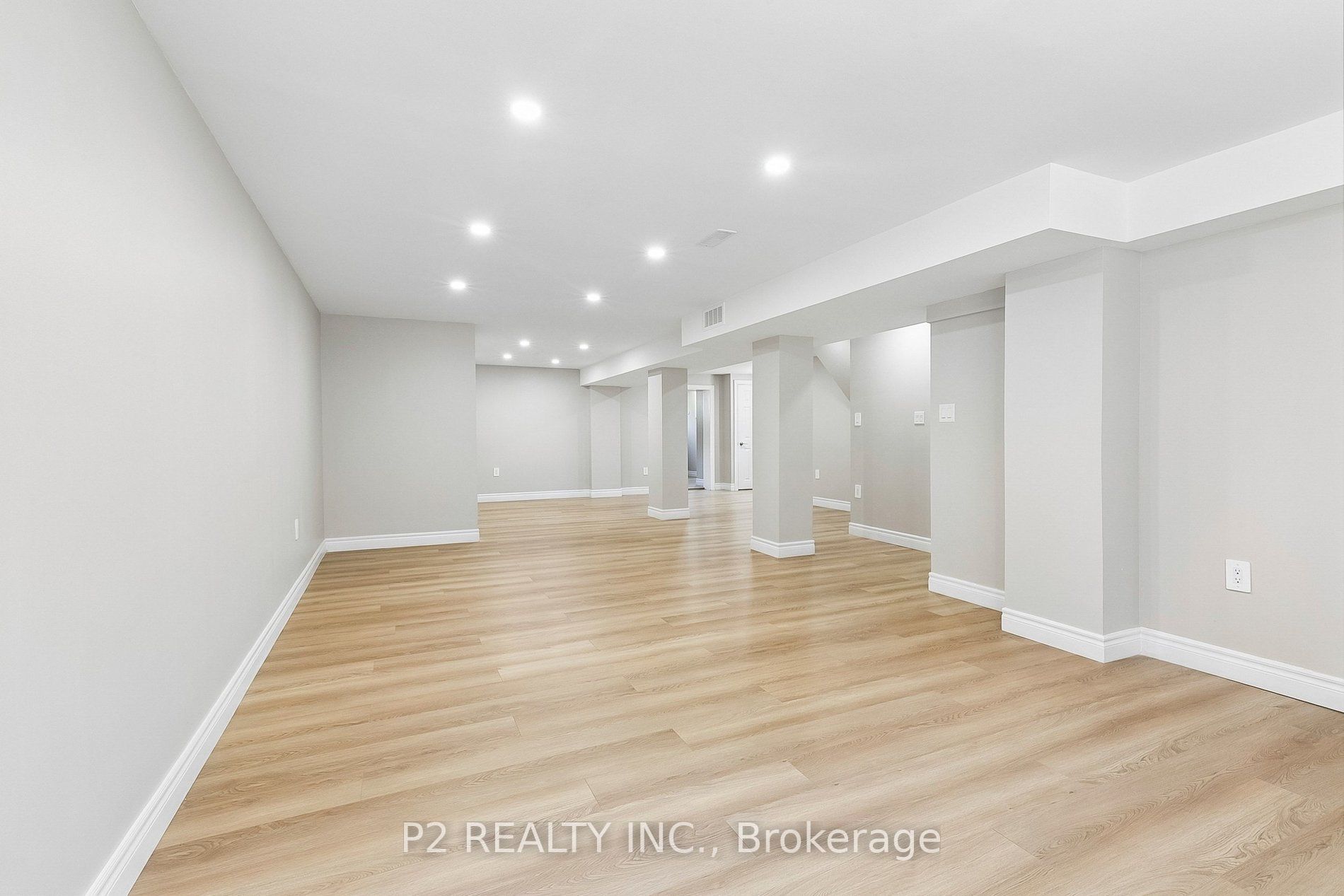 121 Confederation Drive Property Photo 45