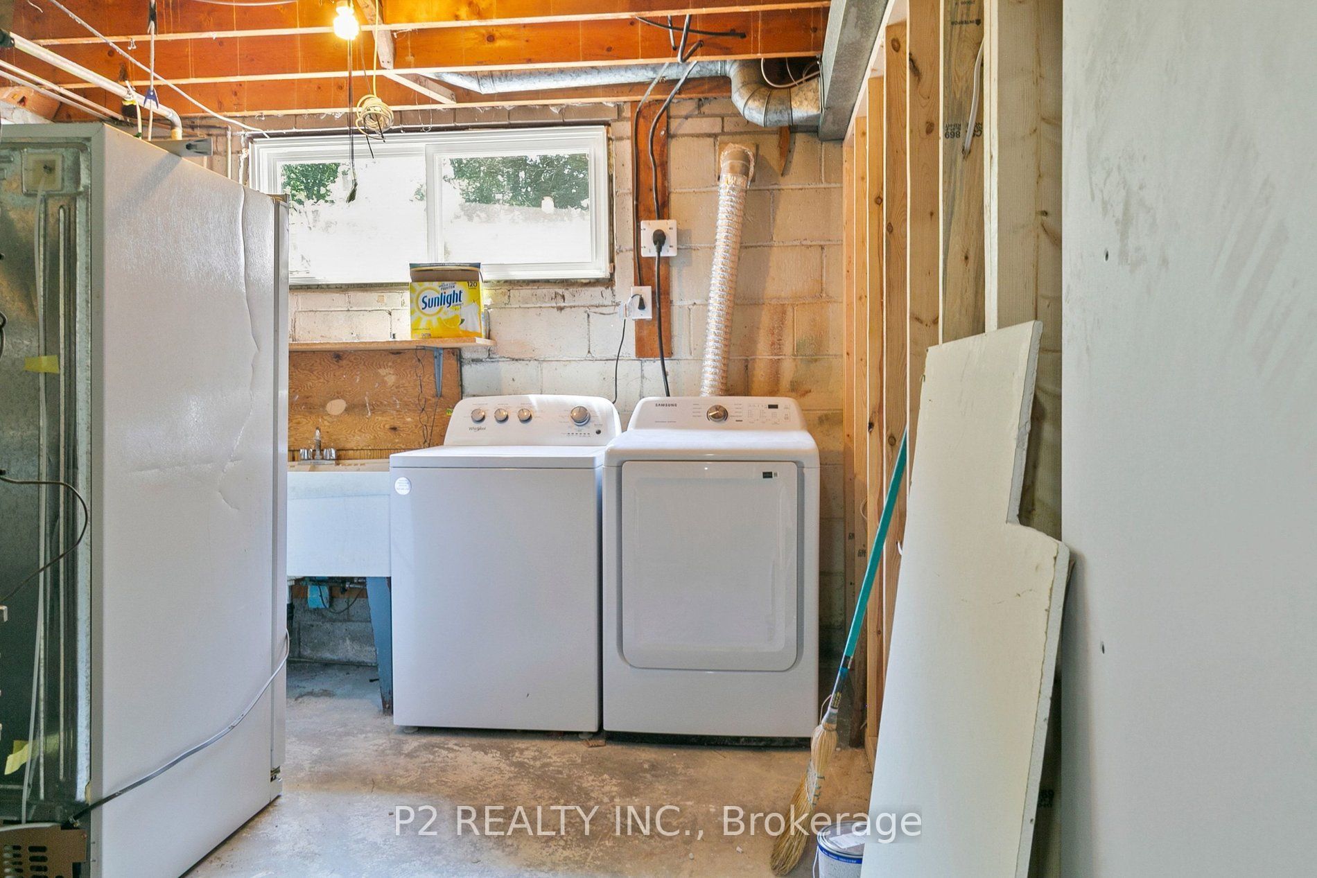 121 Confederation Drive Property Photo 50