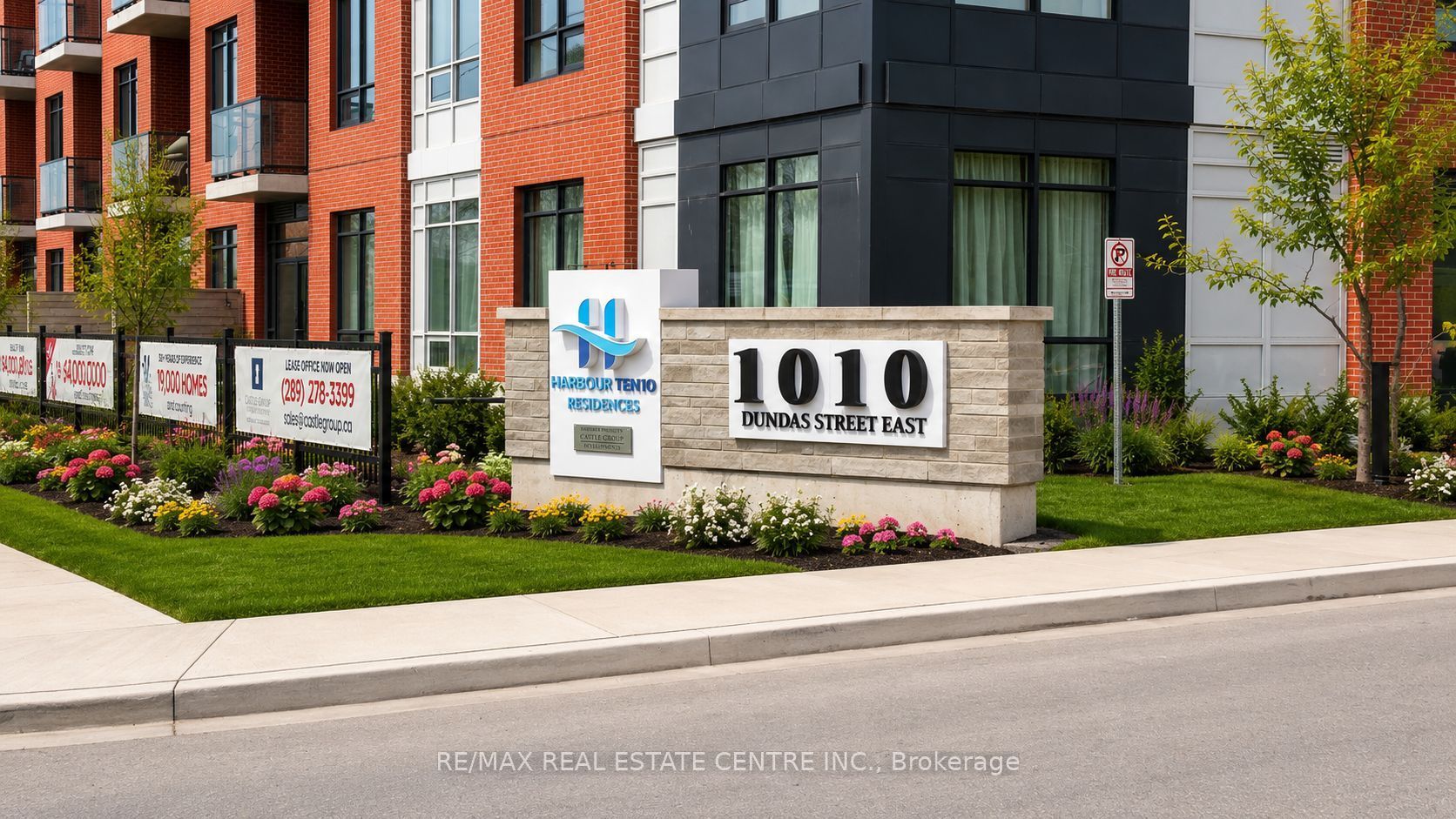 1010 Dundas Street E Ph12 Property Photo 4