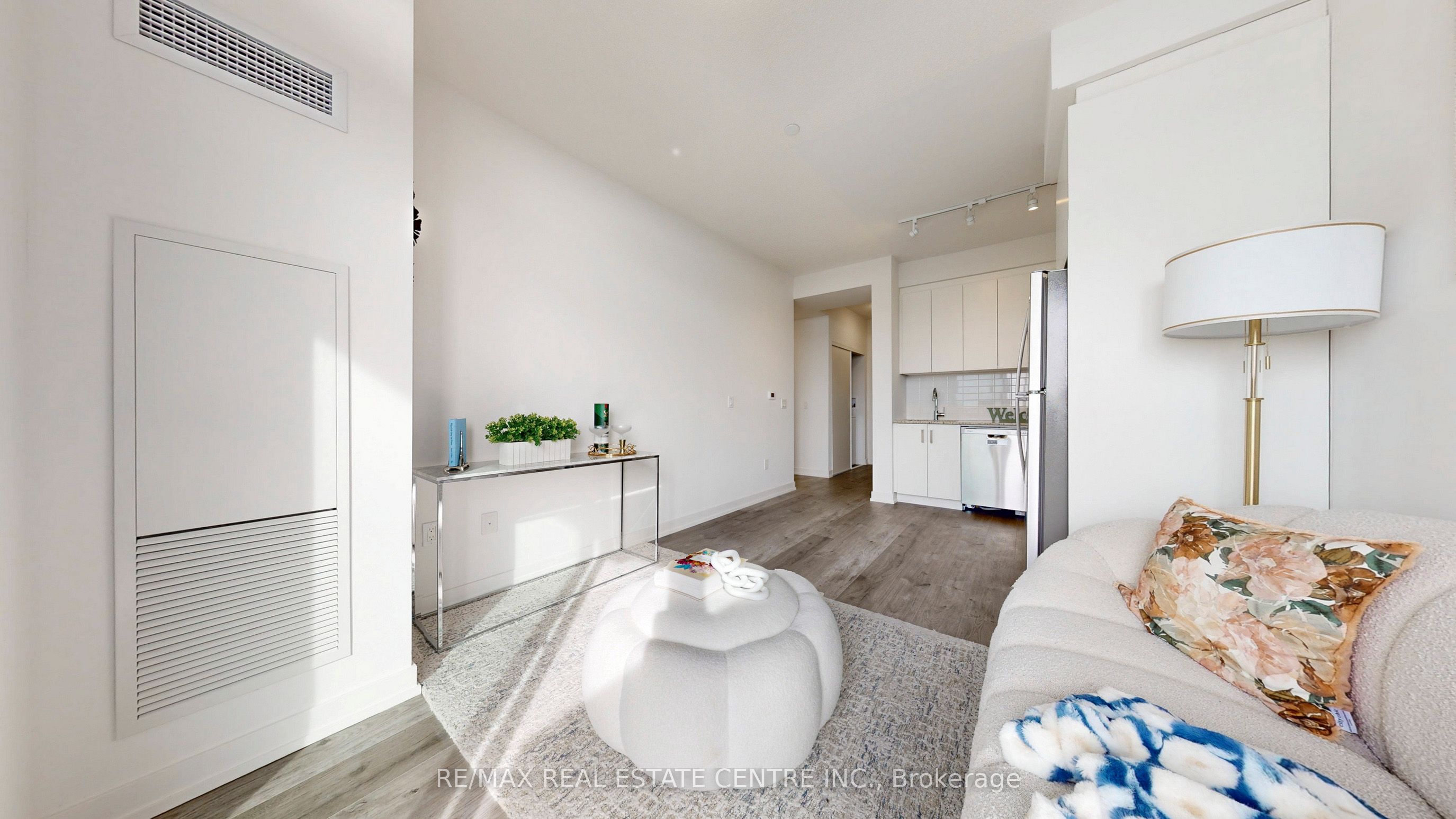 1010 Dundas Street E Ph12 Property Photo 17