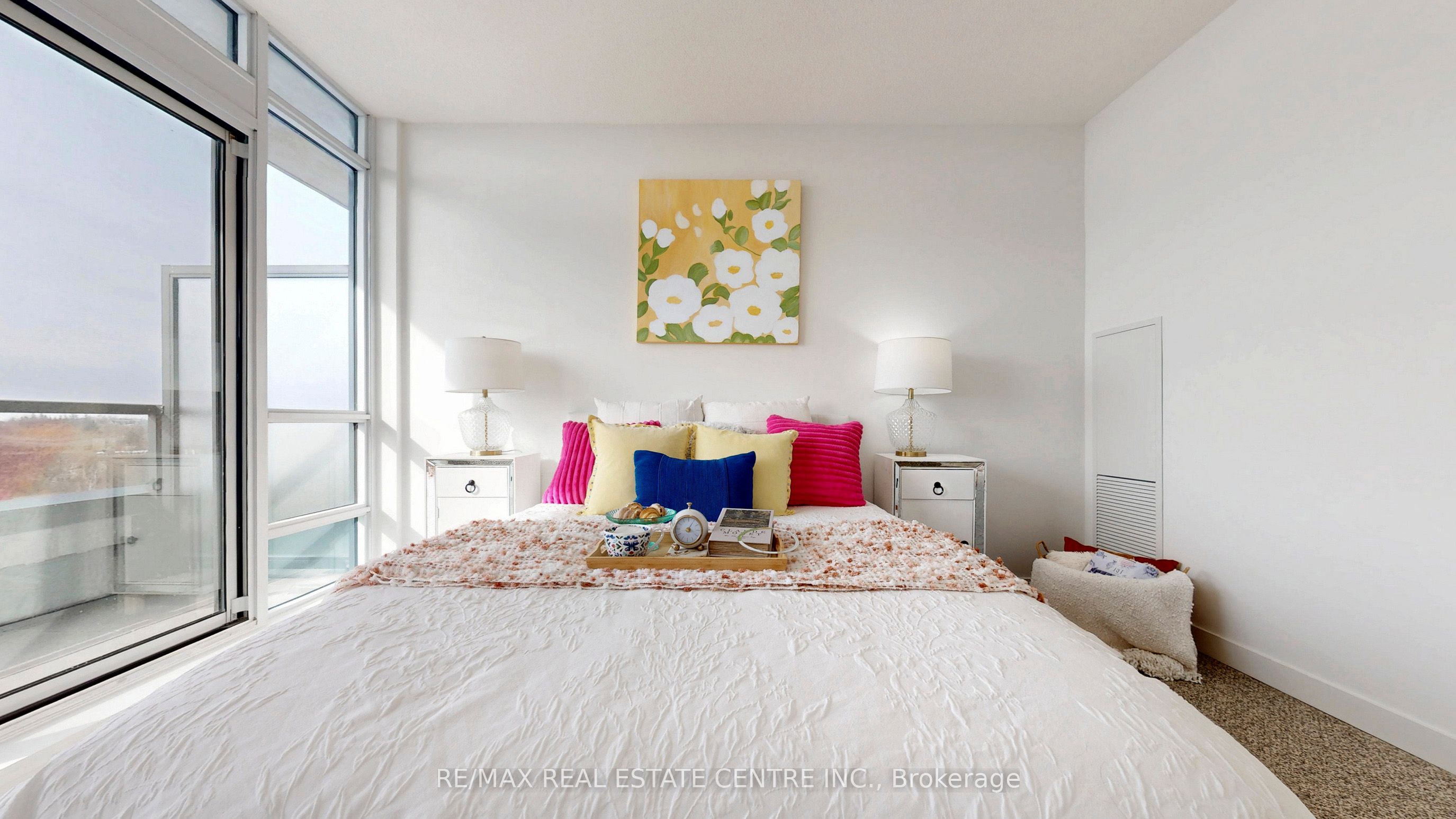 1010 Dundas Street E Ph12 Property Photo 27